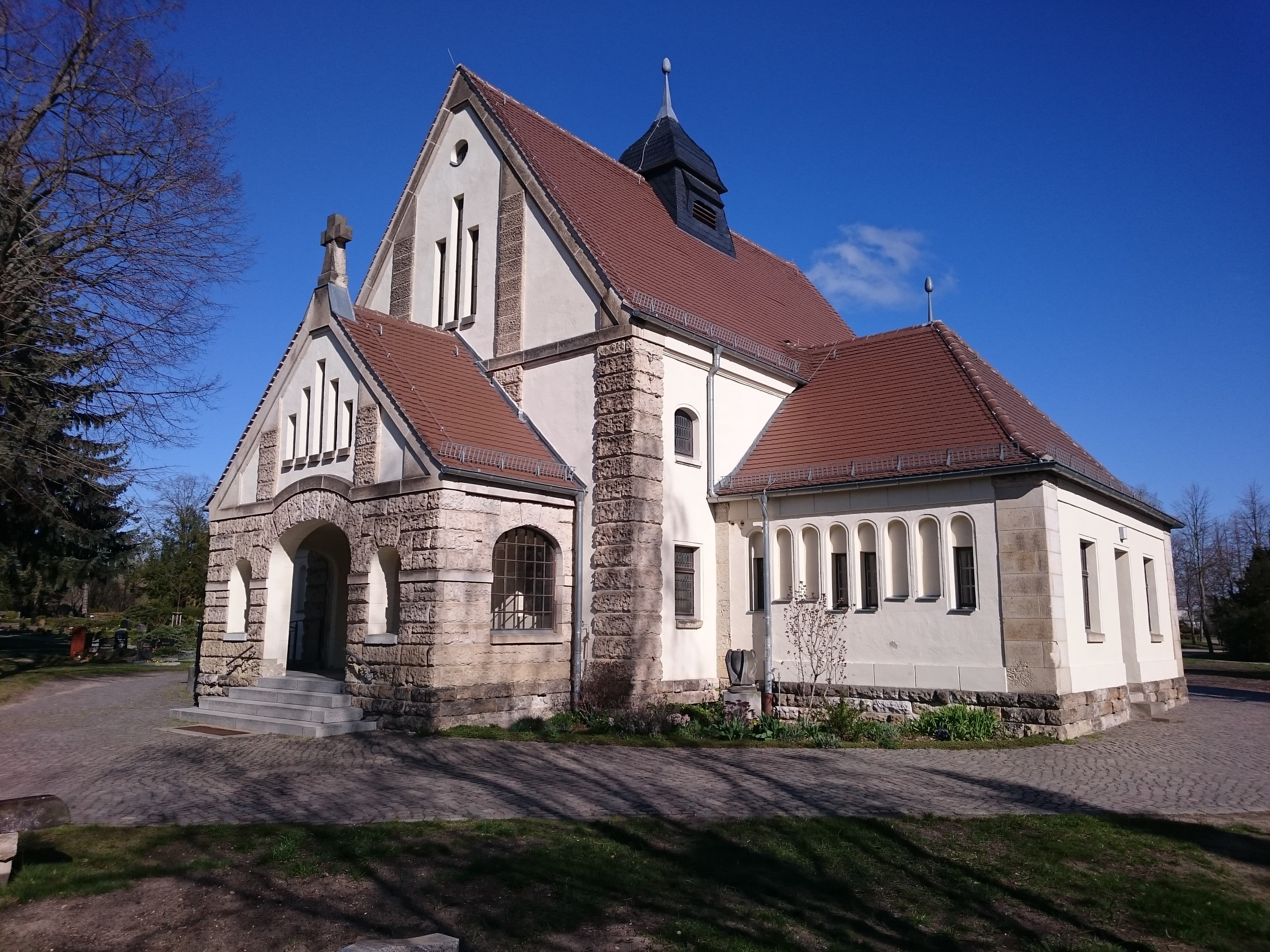 Torgau cemetery chapel