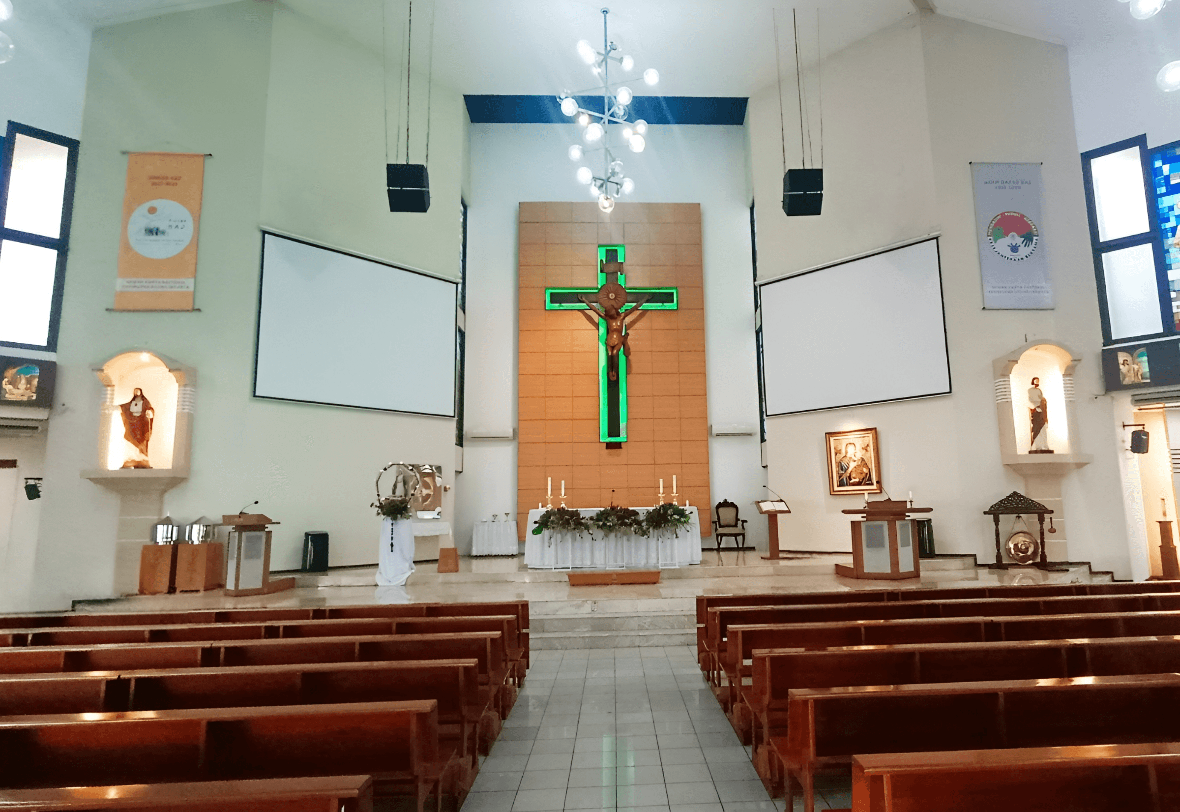 Christ Salvator Church, Slipi