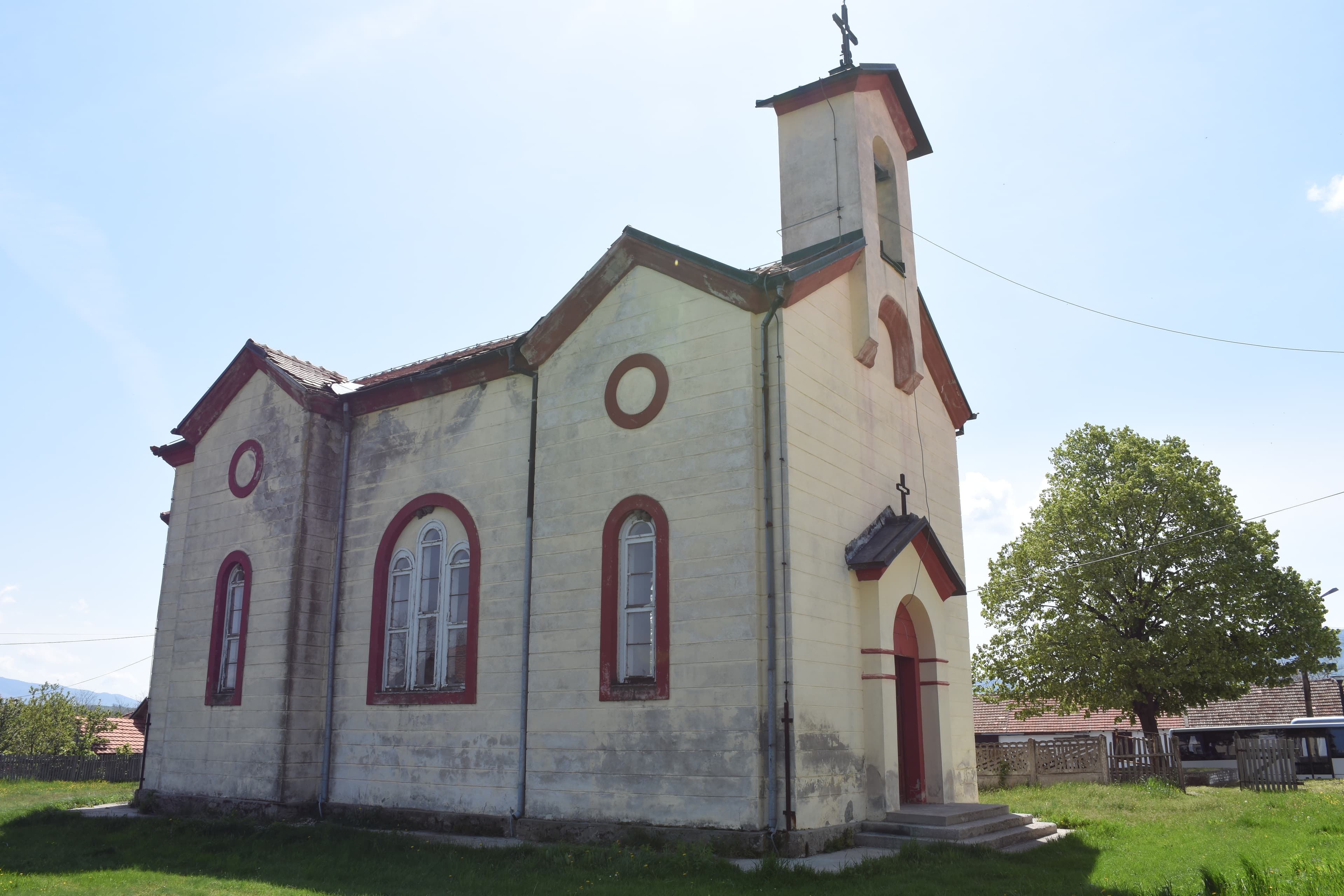 Holy Trinity Church, Gornjane