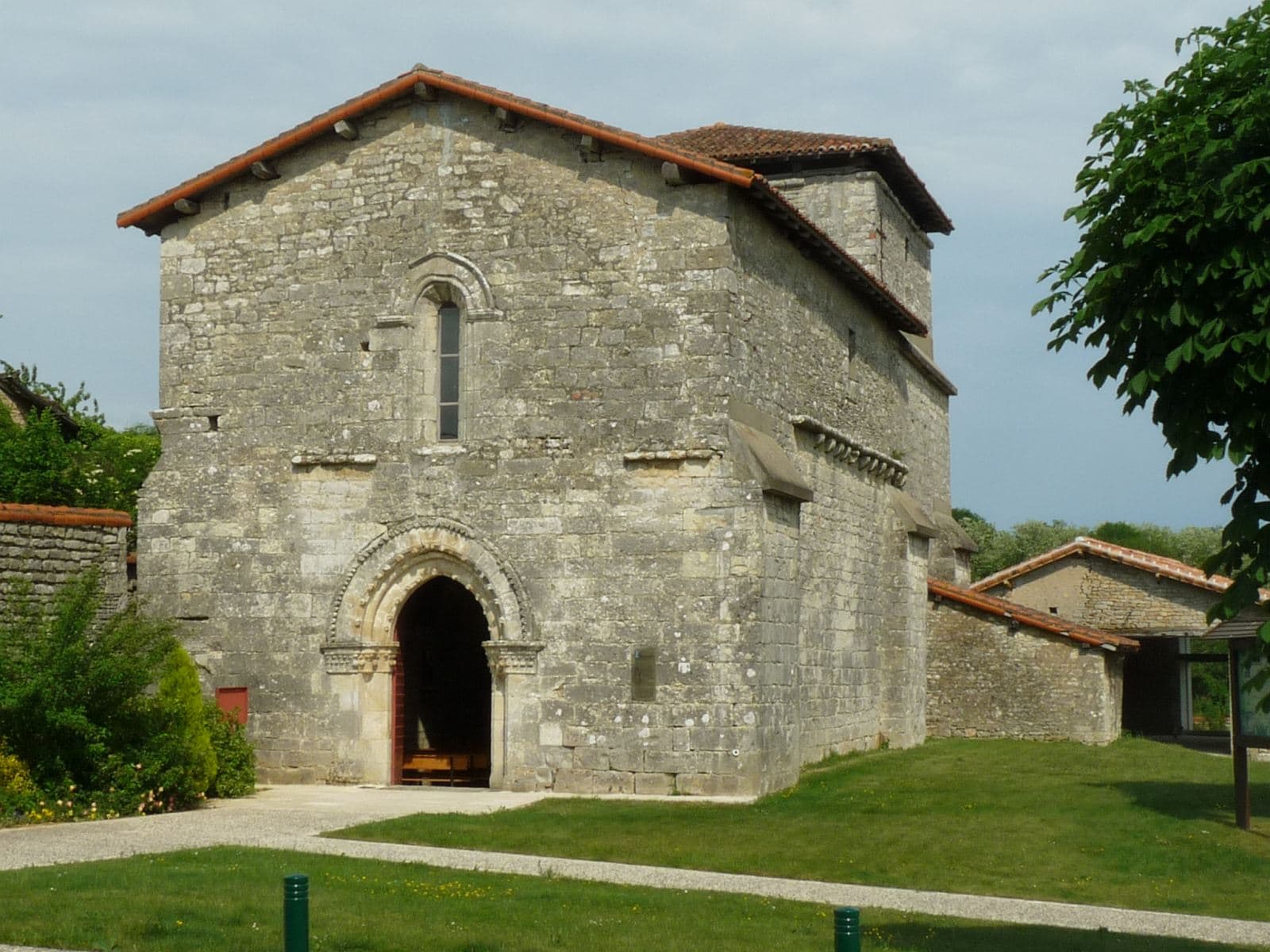 église Saint-Jean-Baptiste du Grand-Madieu