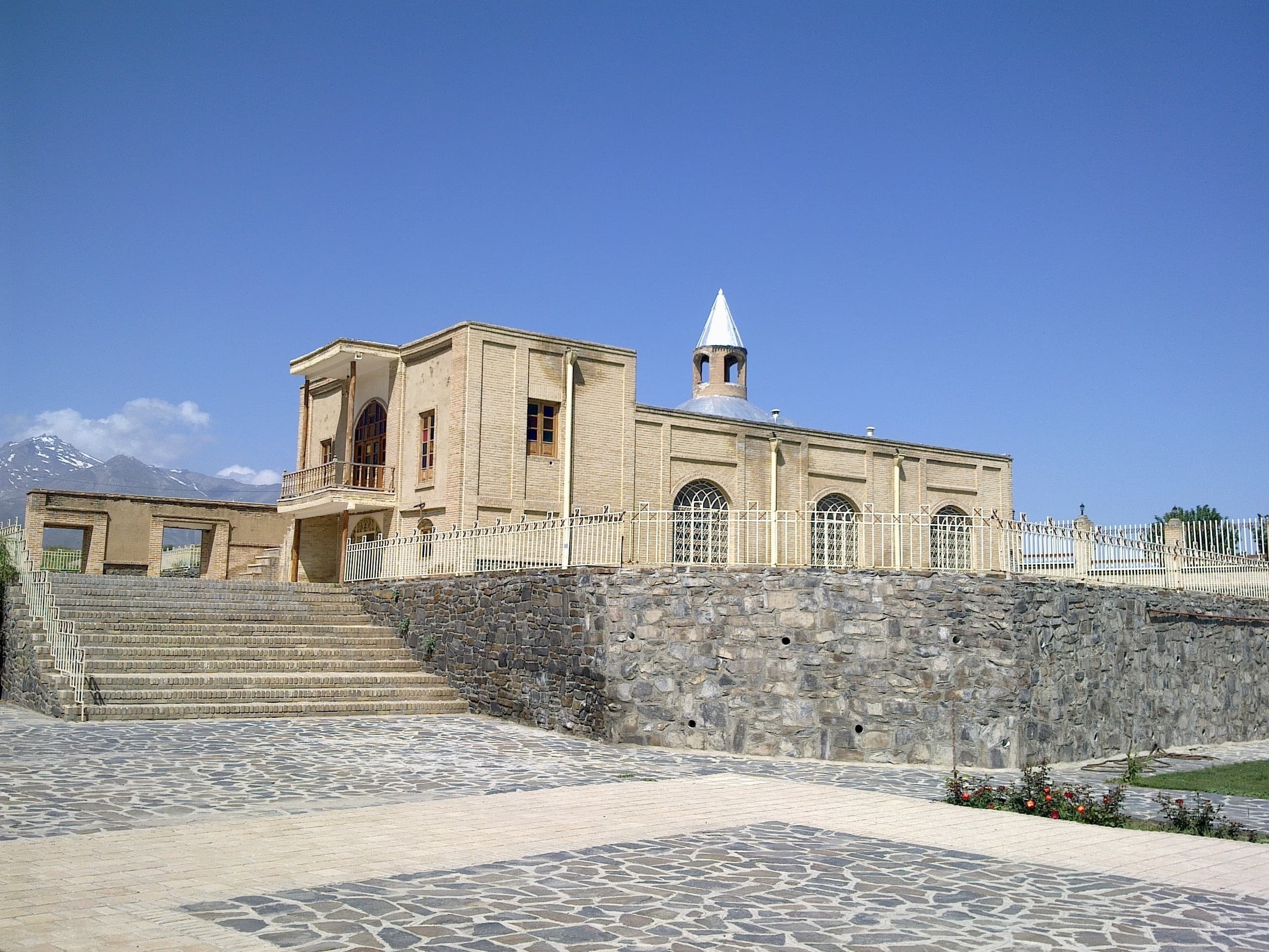 Saint Stephen and Gregory the Illuminator Church (Hamadan)