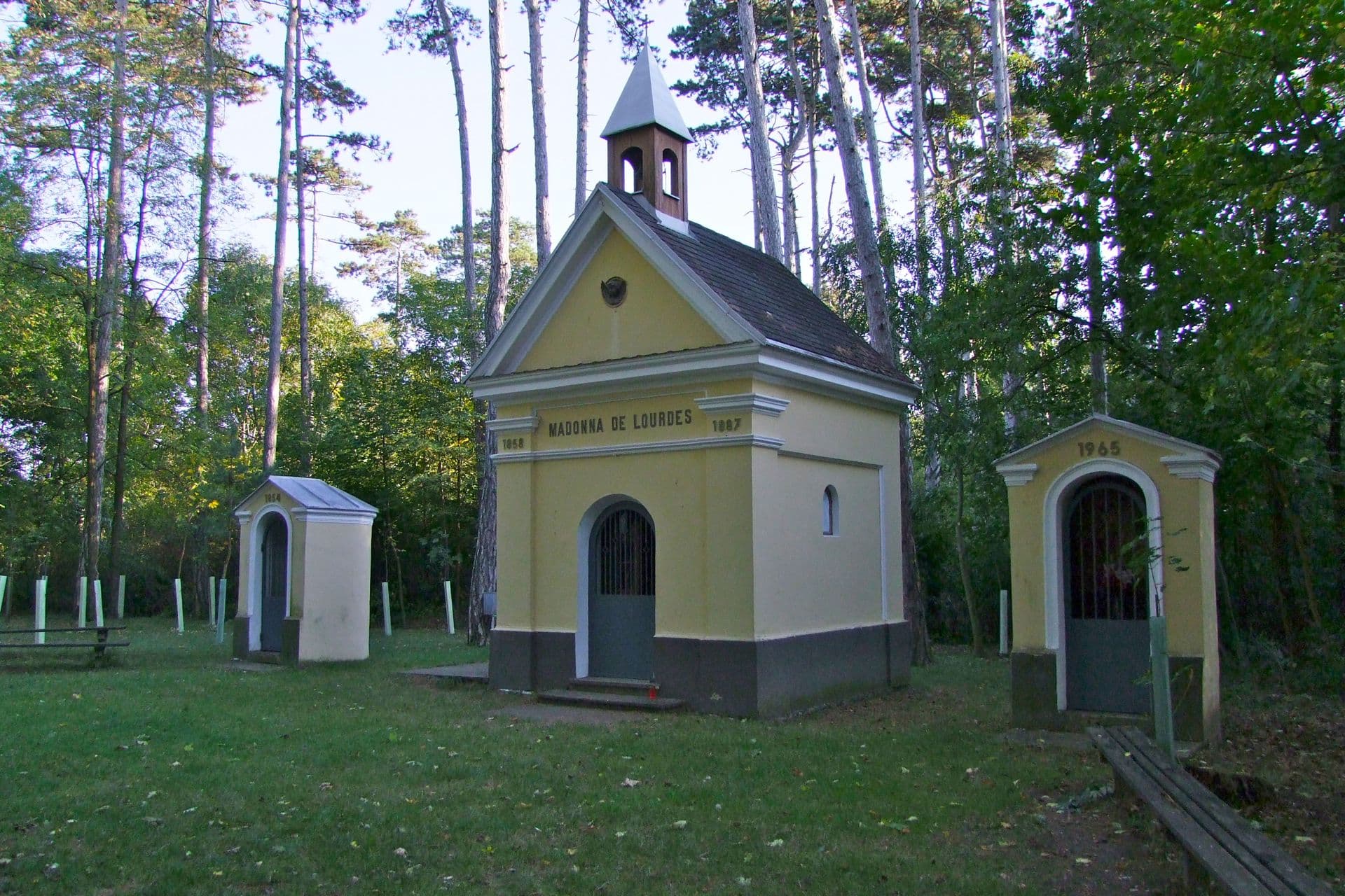 Lourdes-Kapellen, Großengersdorf