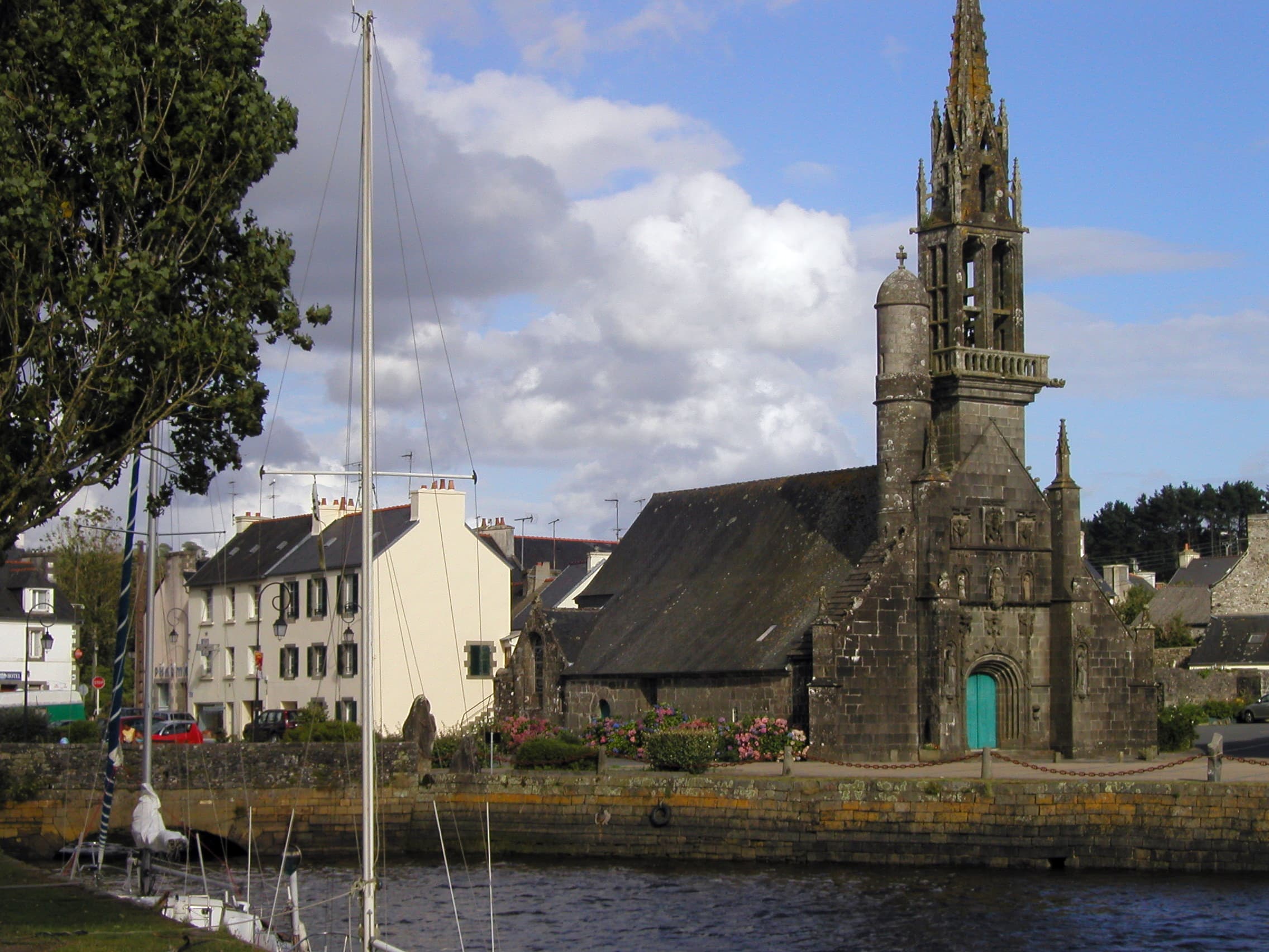 Église Notre-Dame-de-Bonne-Nouvelle d'Hôpital-Camfrout