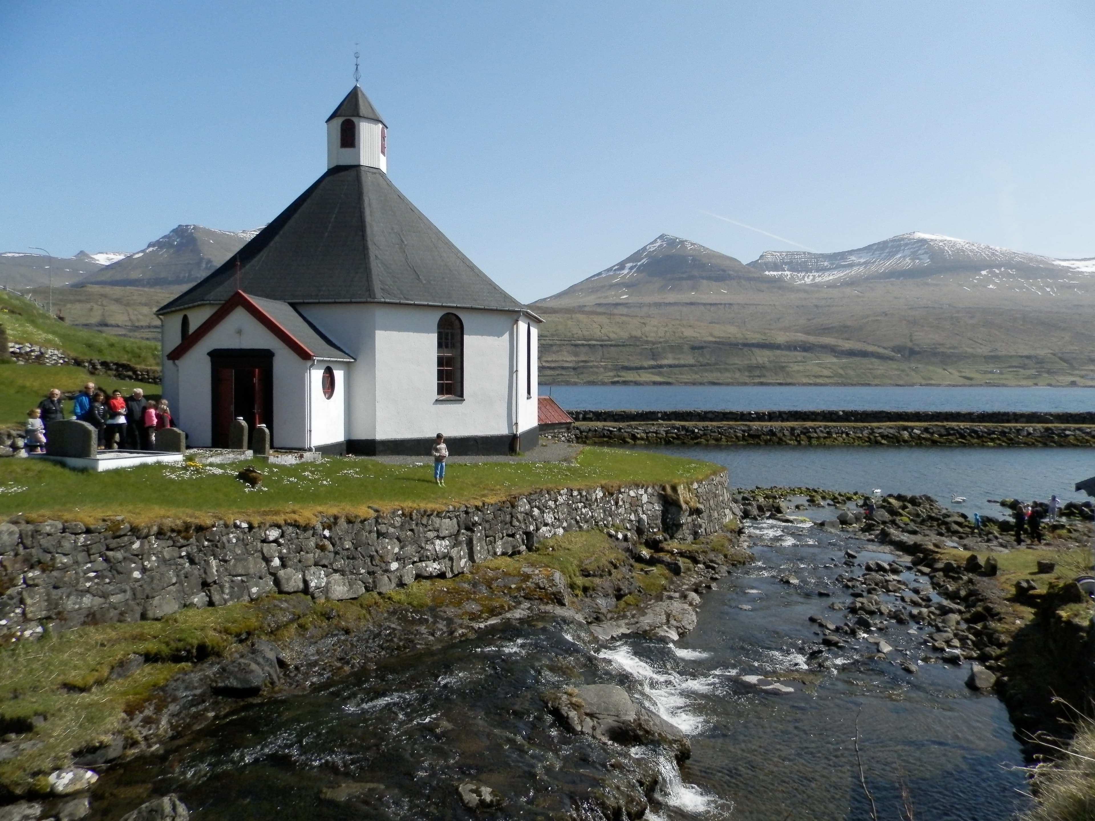 Haldórsvíkar kirkja