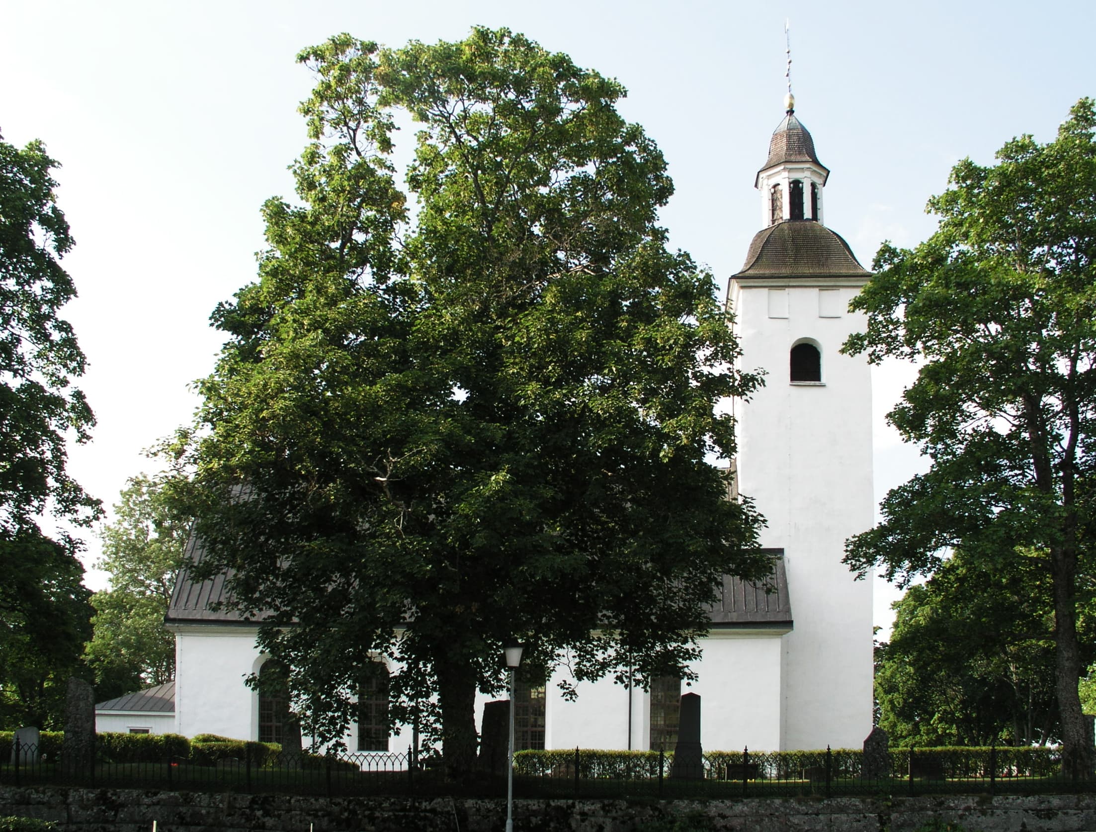 Hälsingtuna Church