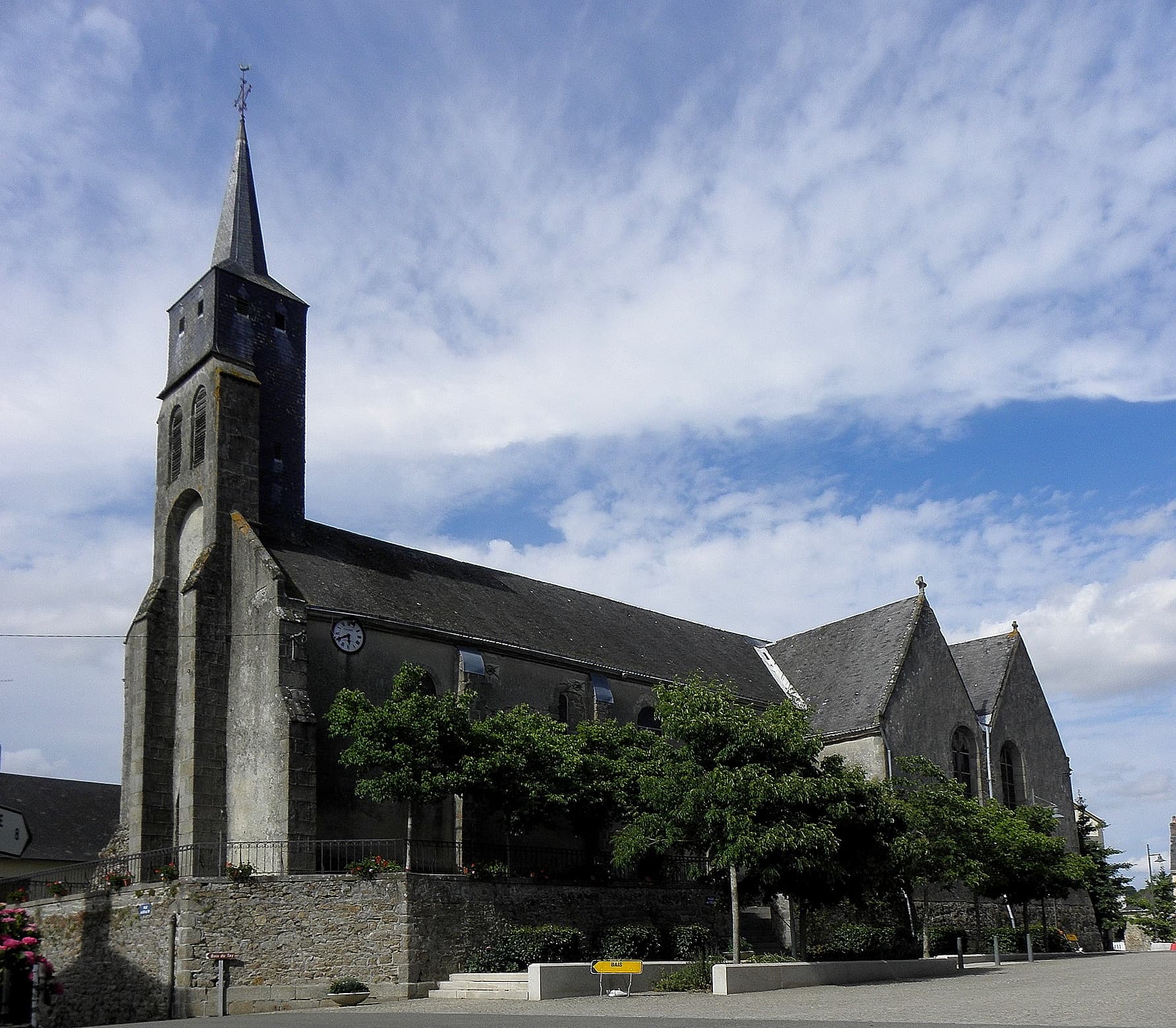 église Saint-Gervais et Saint-Protais (Hambers)