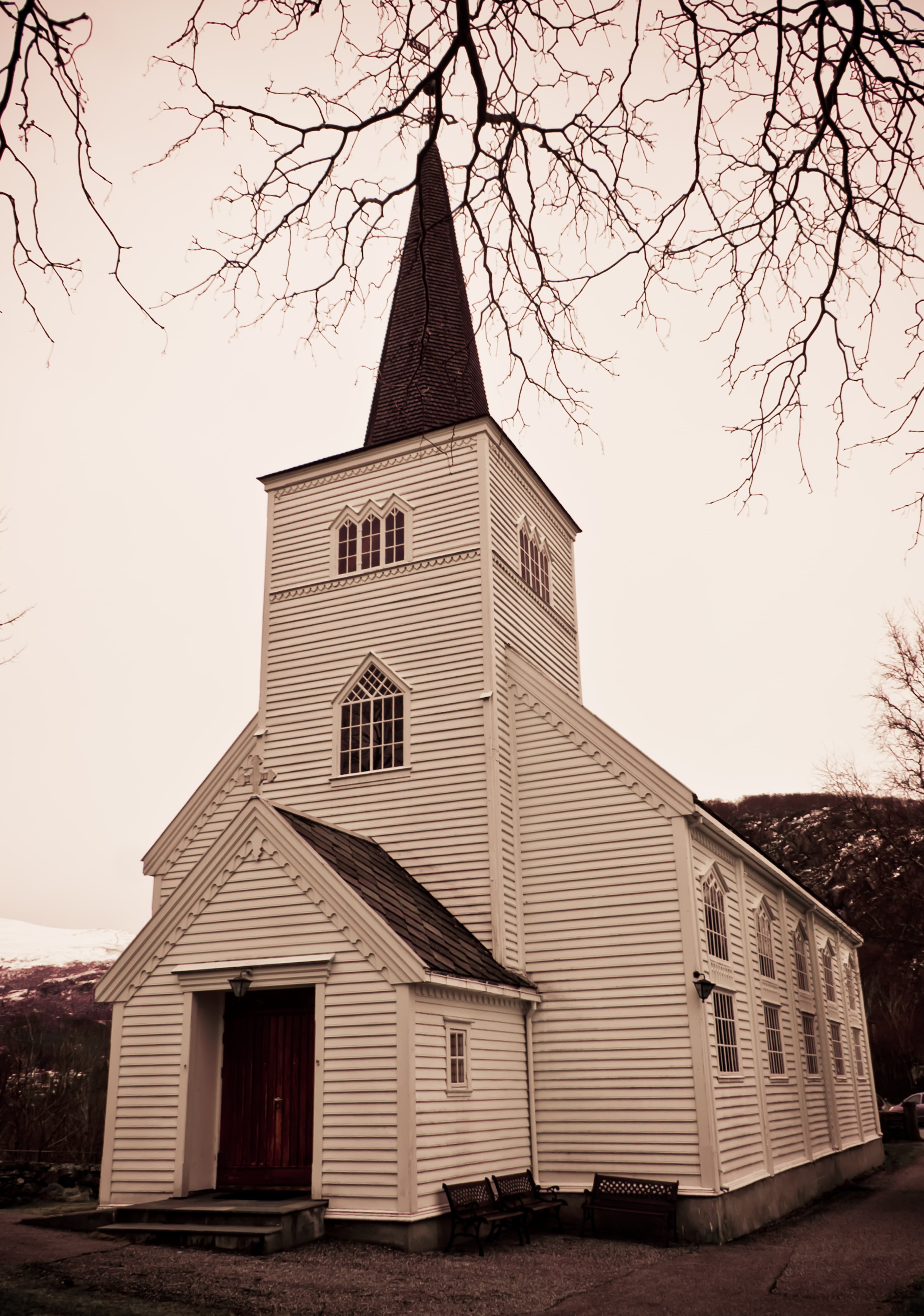 Hamnsund Church