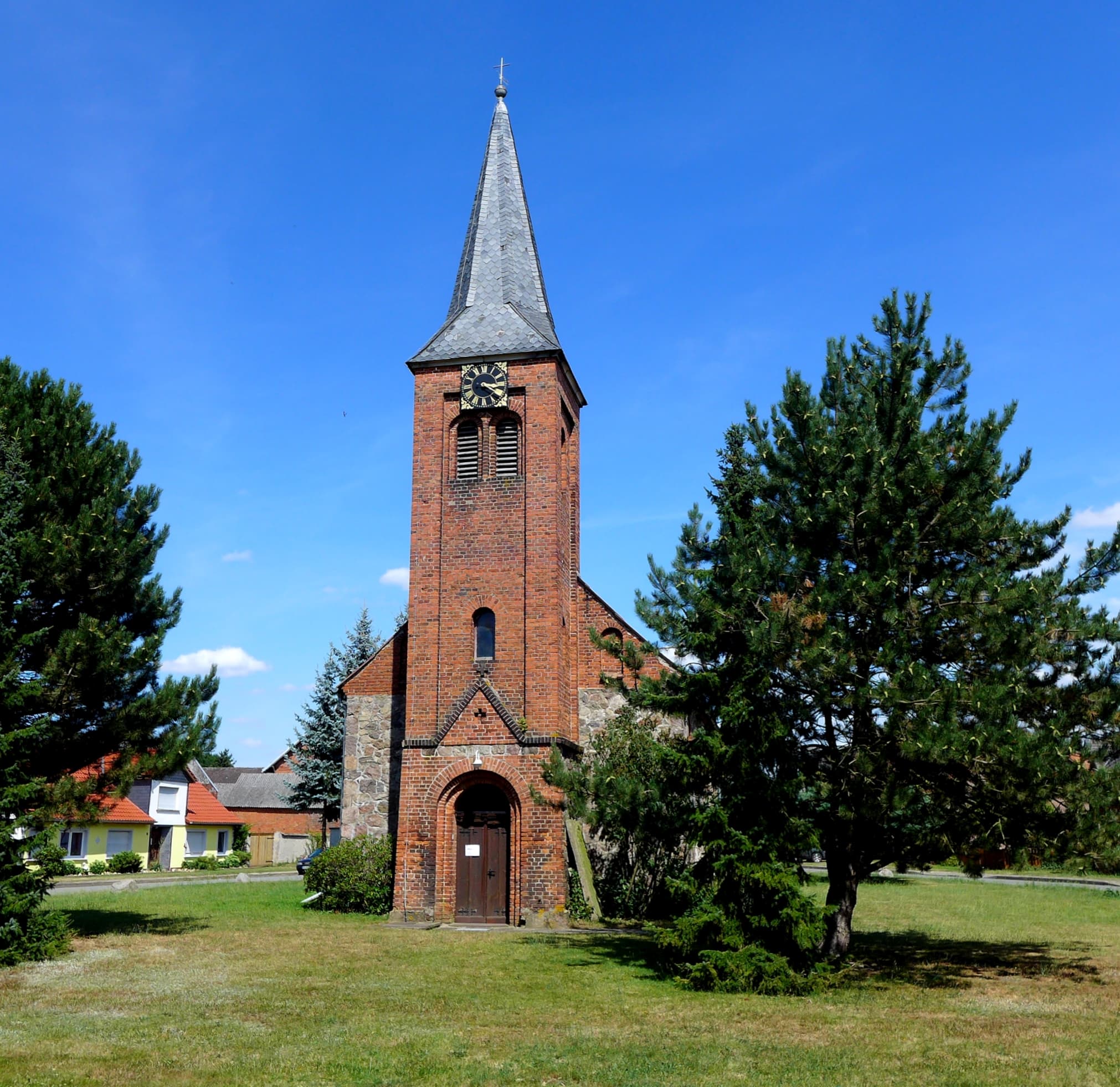 Protestant Church (Hanum)