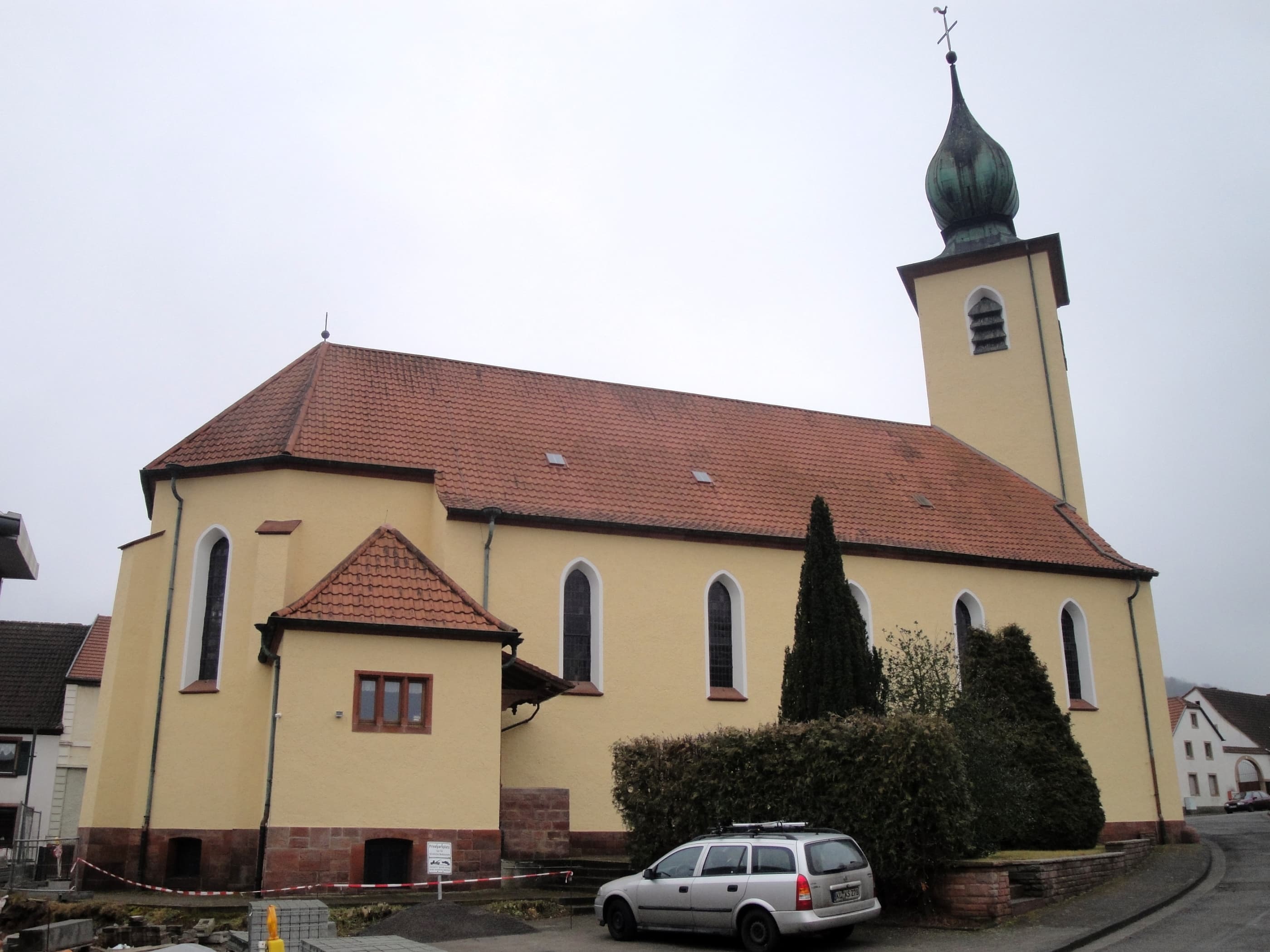 Katholische Kirche Hauptstuhl