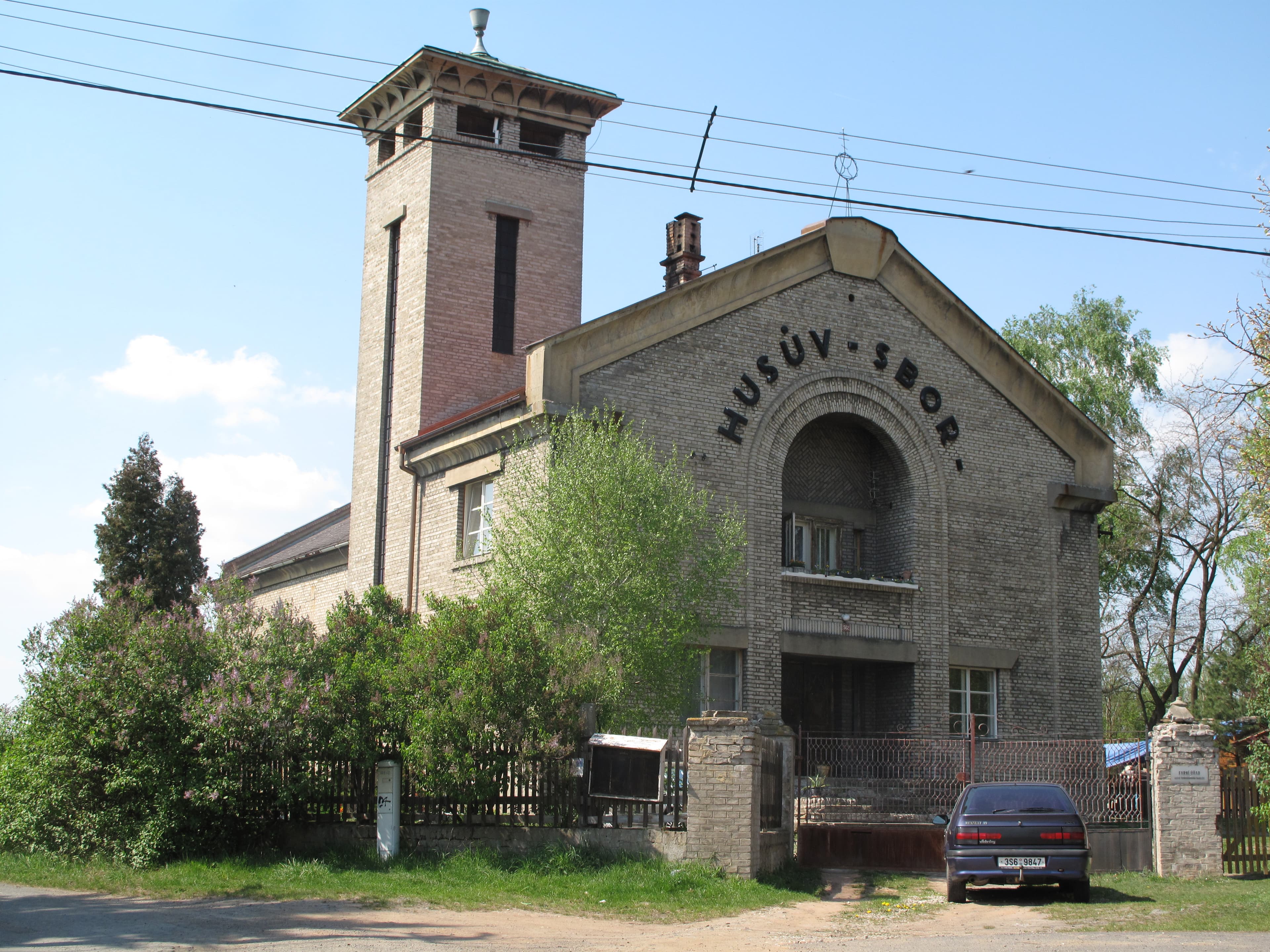 Husův sbor (Lužná)