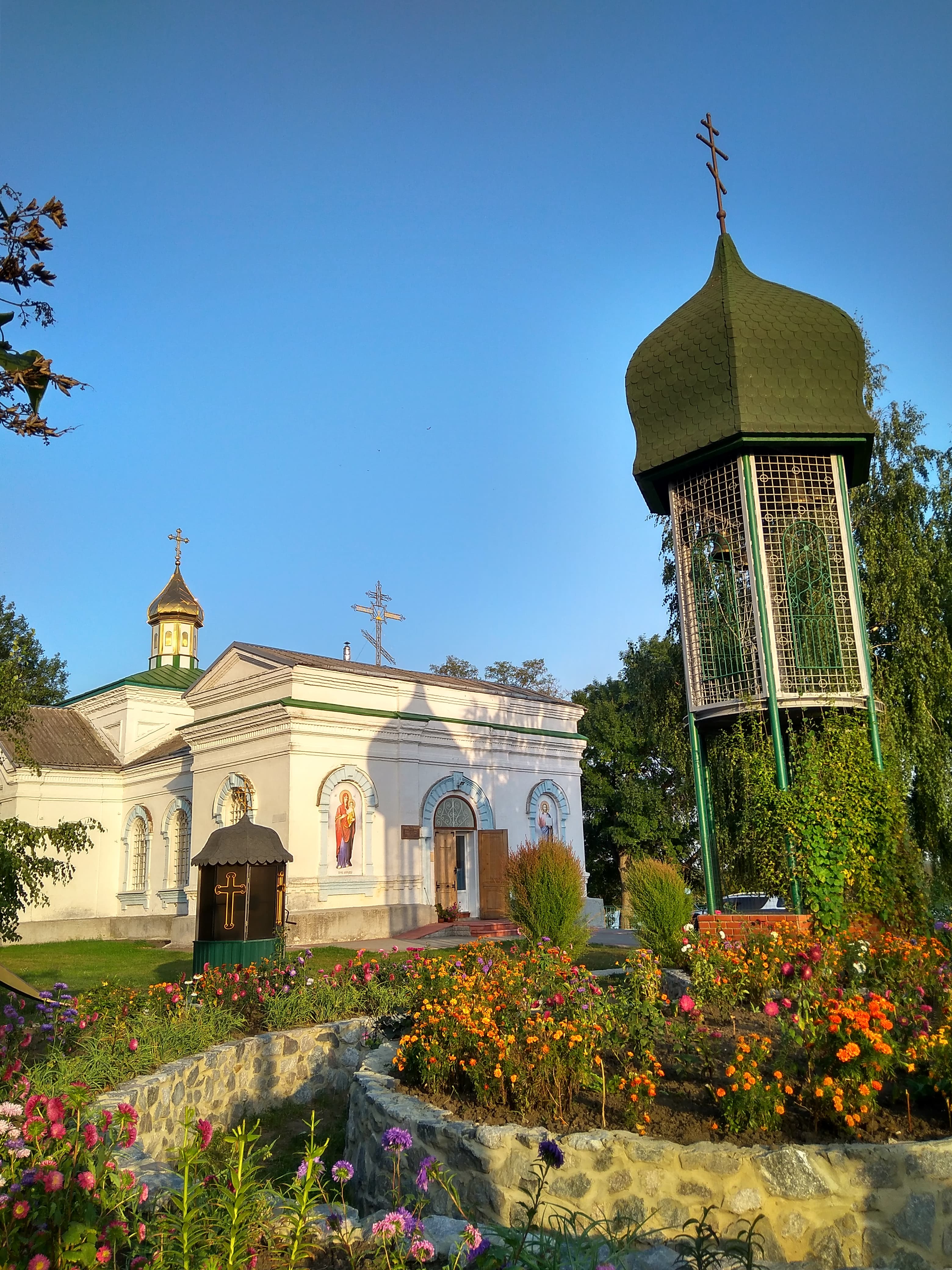 Church of the Dormition, Smoline