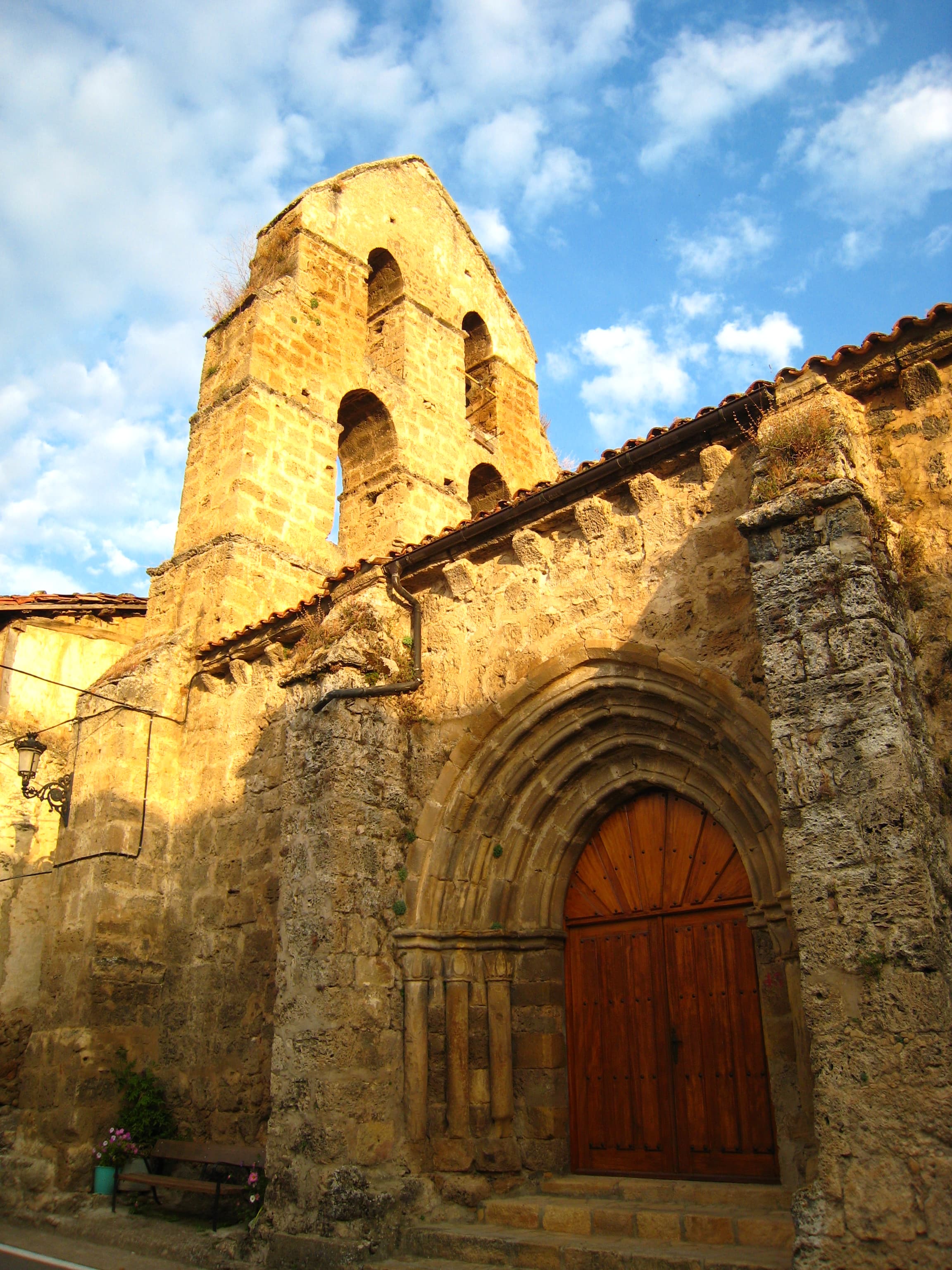 hermitage of  San Vítores, Frías