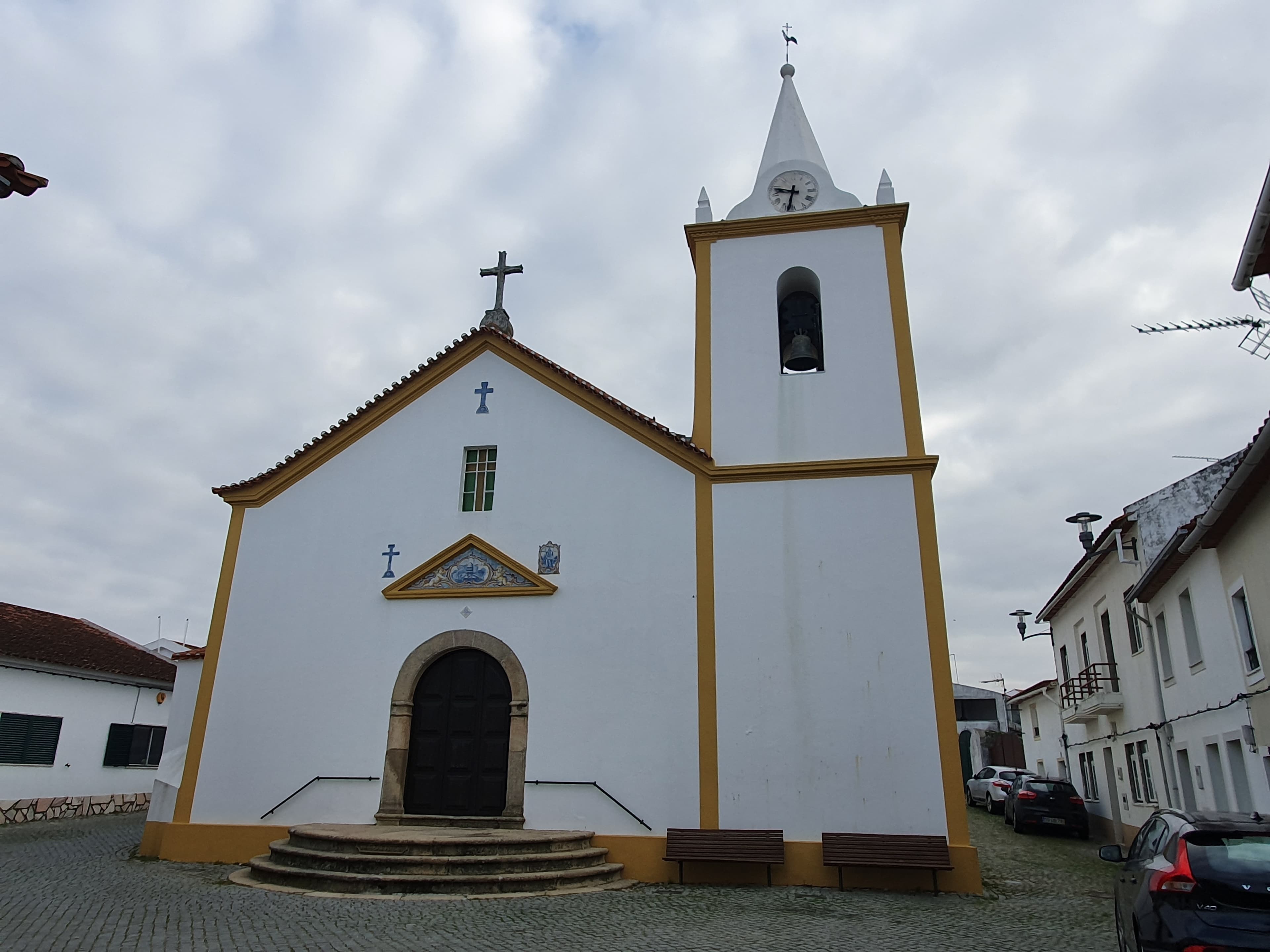 Igreja Paroquial de Fratel