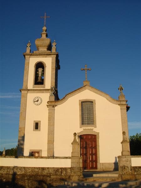 Igreja Paroquial de Adães