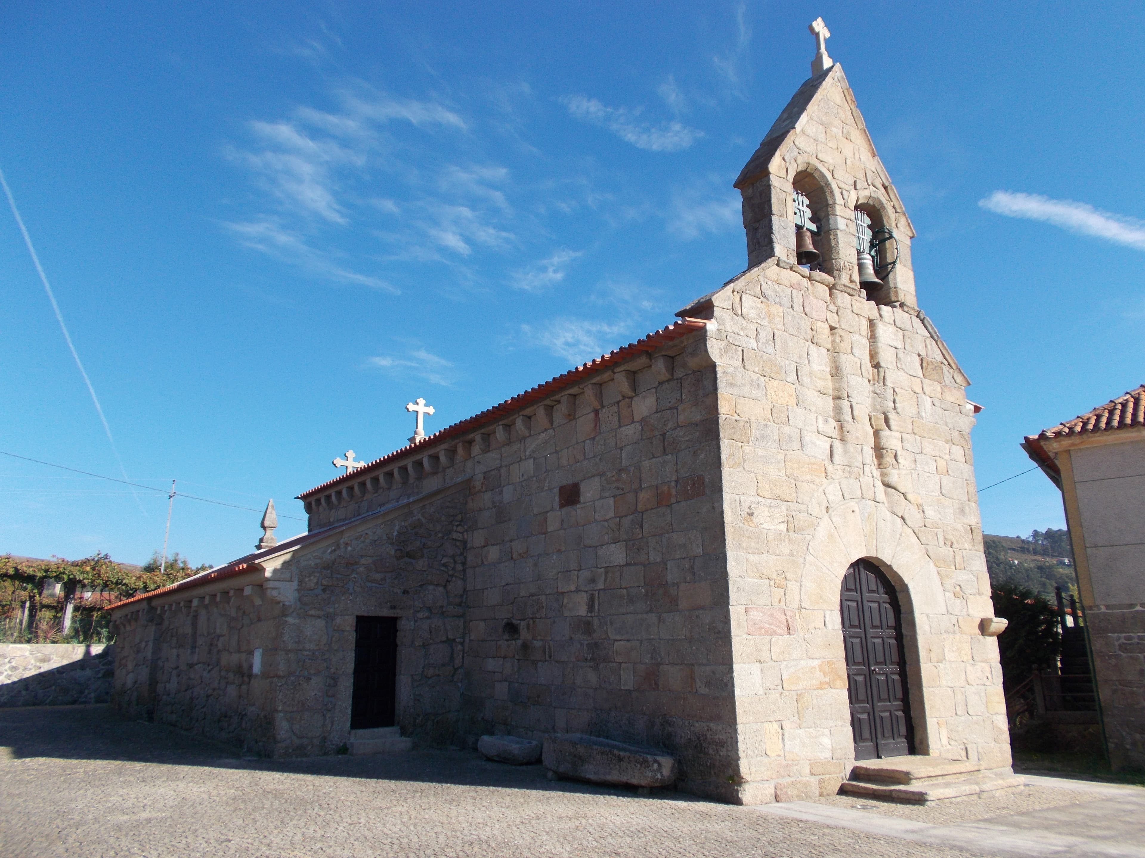 Igreja do Divino Salvador, paroquial de Pedregais