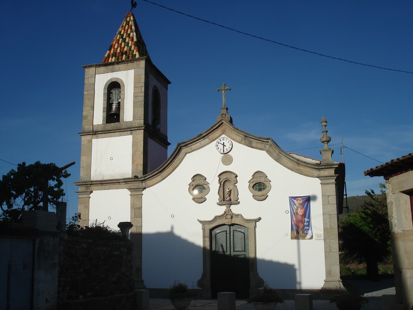 Igreja Paroquial de Frechas