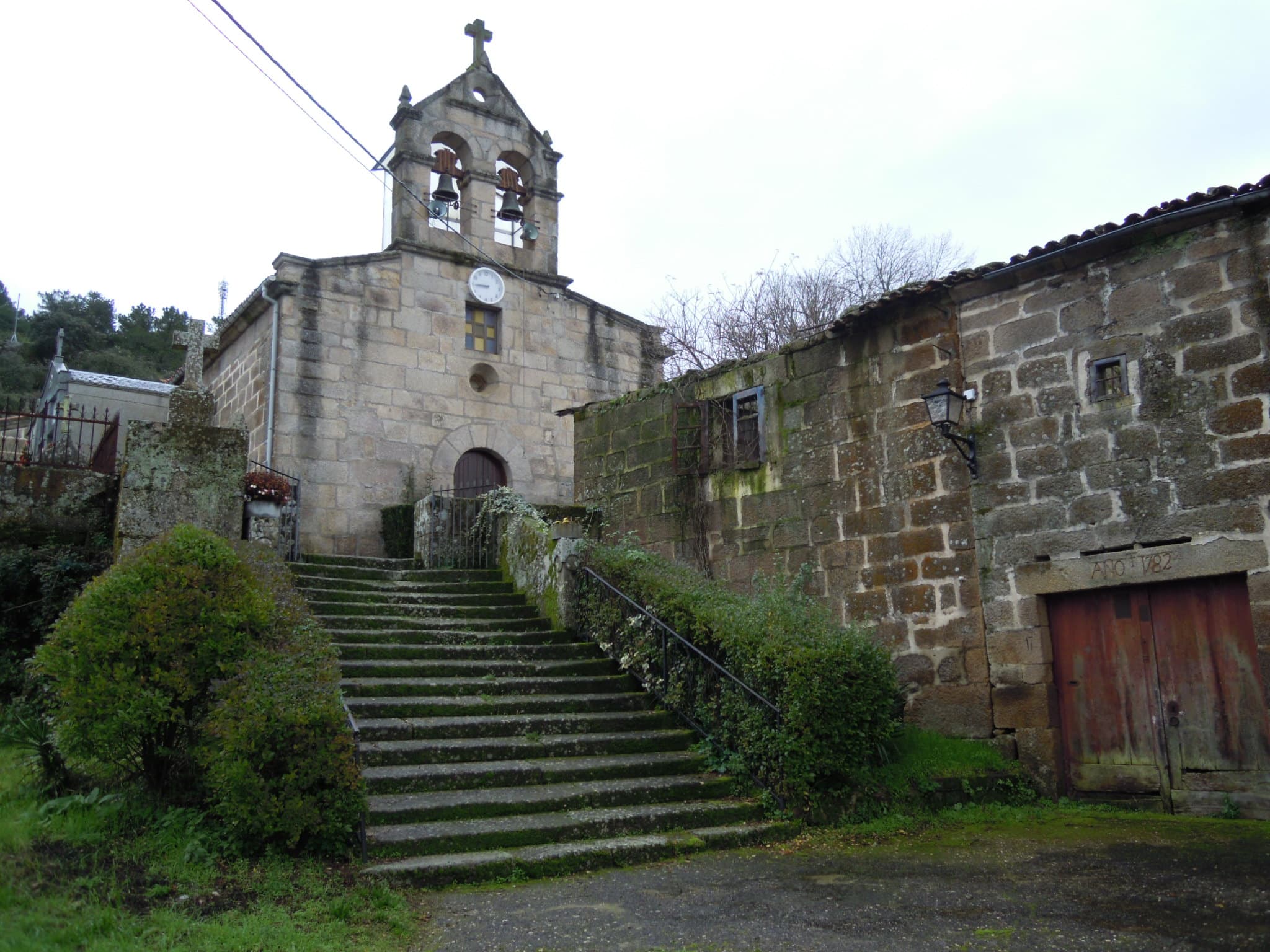 Church of San Salvador de Cabreiroá