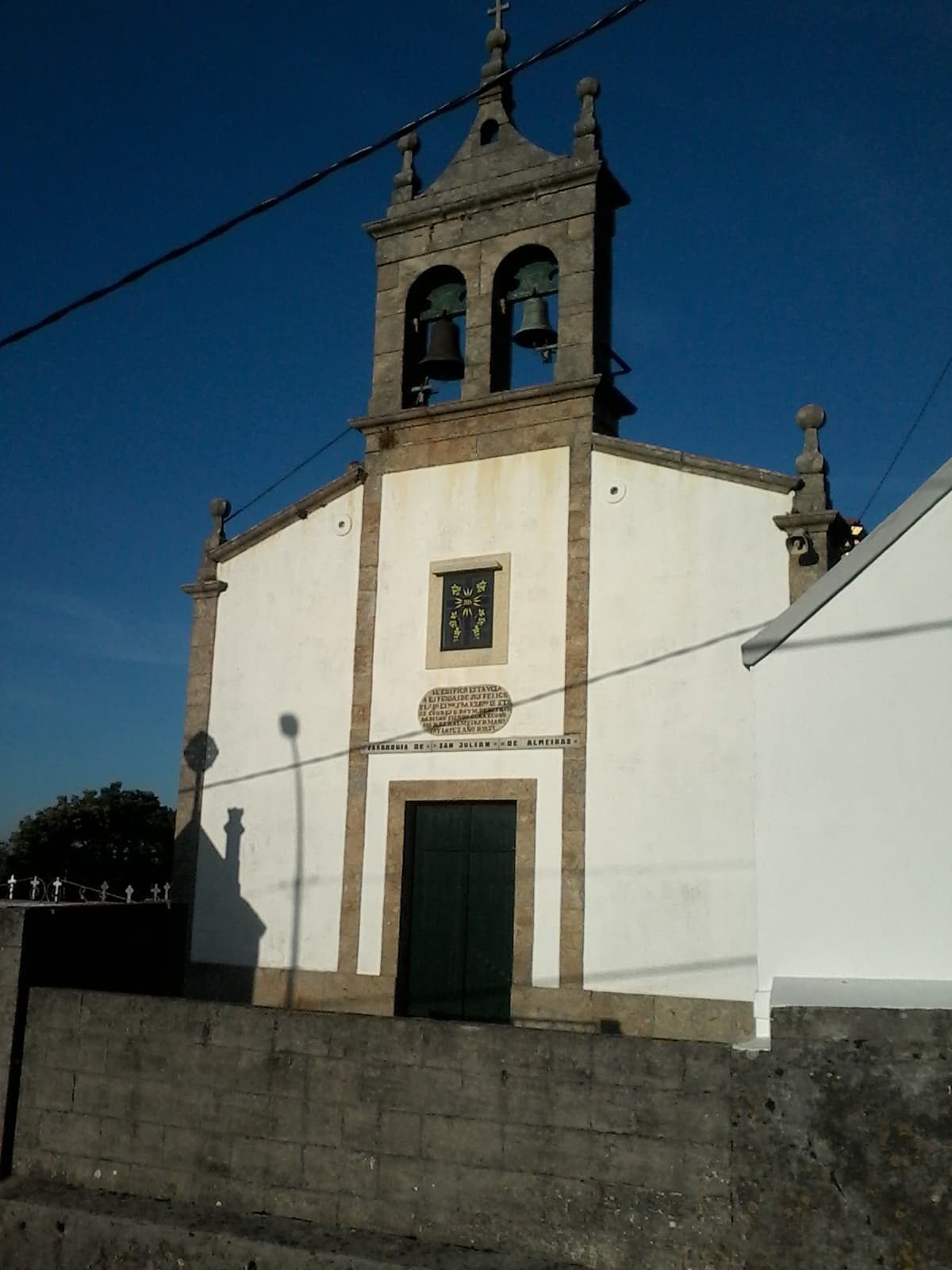 church of San Xián de Almeiras