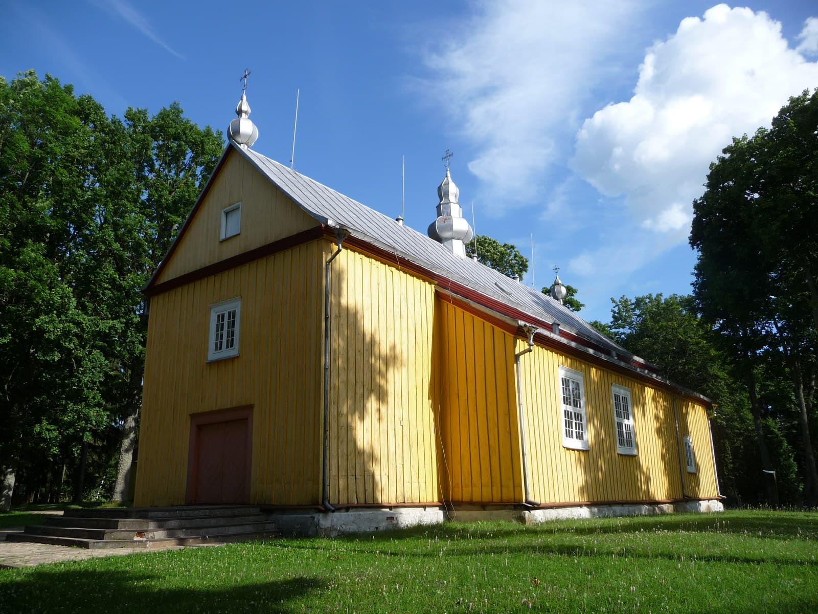 Church of the Discovery of the Holy Cross, Ilguva