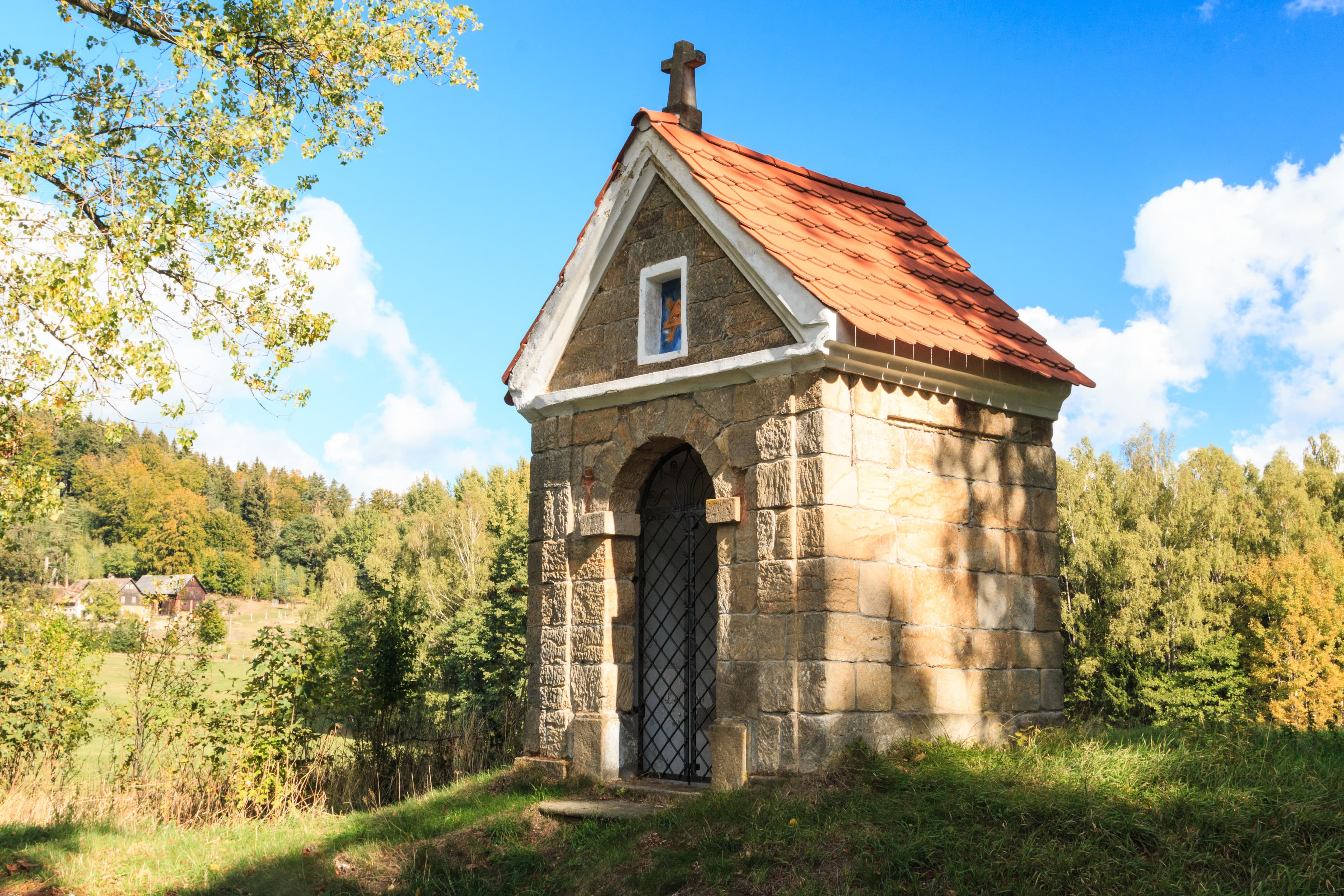 Kaple nad Mařenicemi