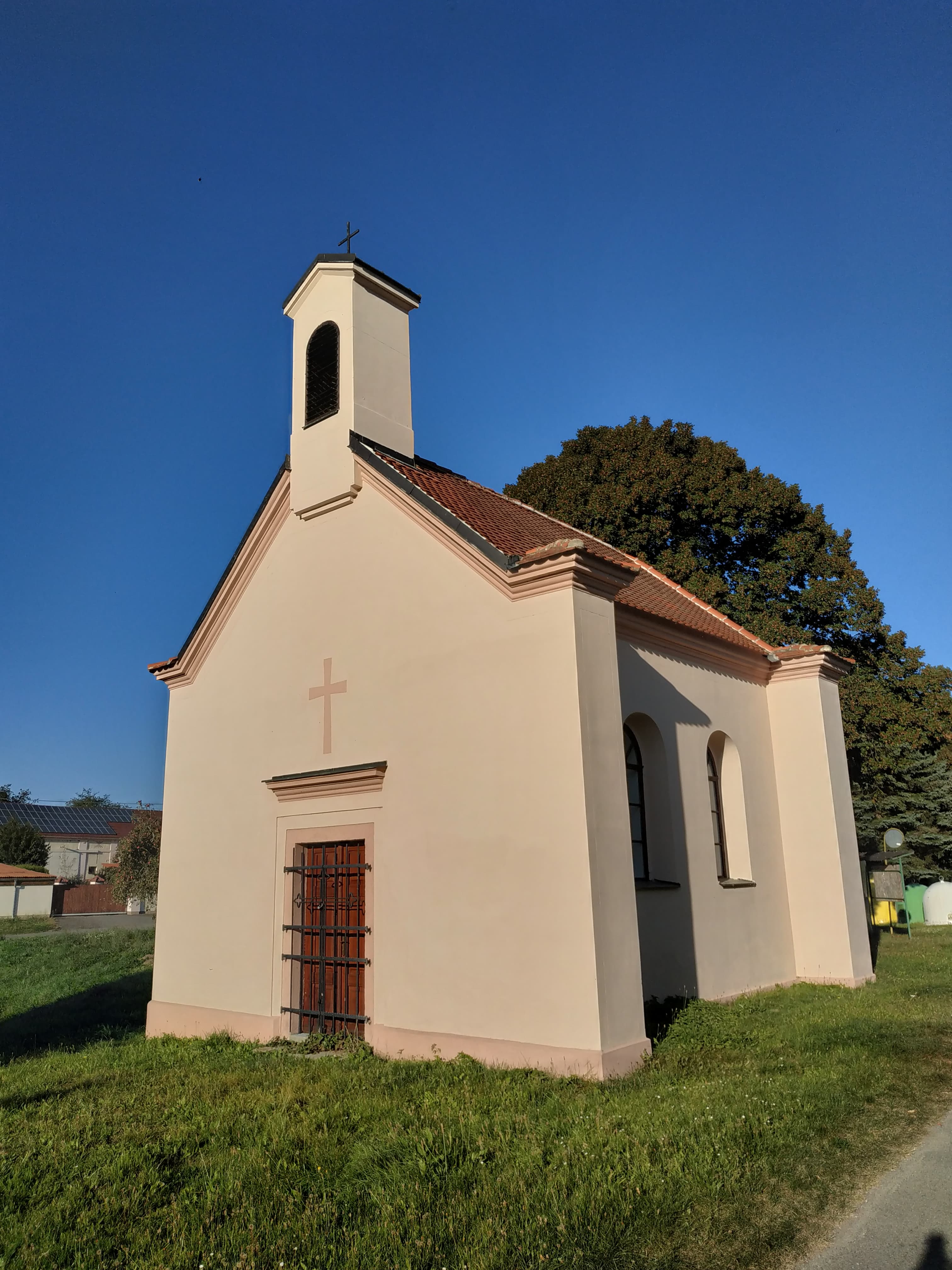 Kaple Nejsvětější Trojice a svatého Michaela Archanděla
