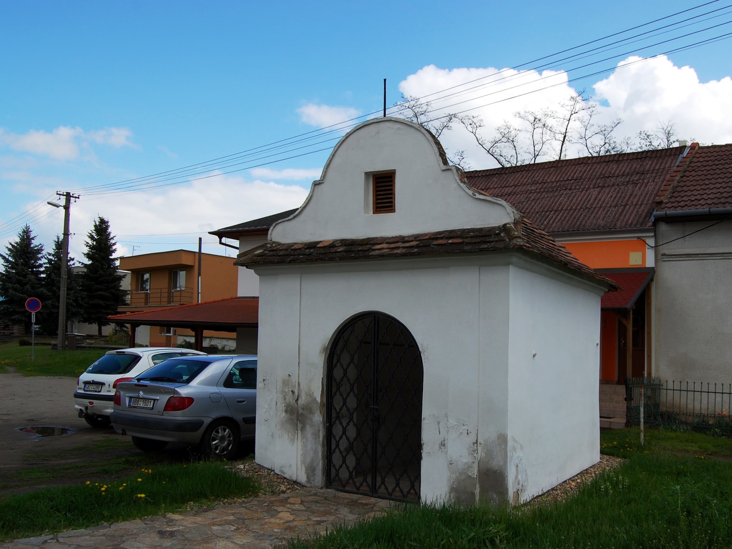 Kaplička Hostěradice, u čp. 138