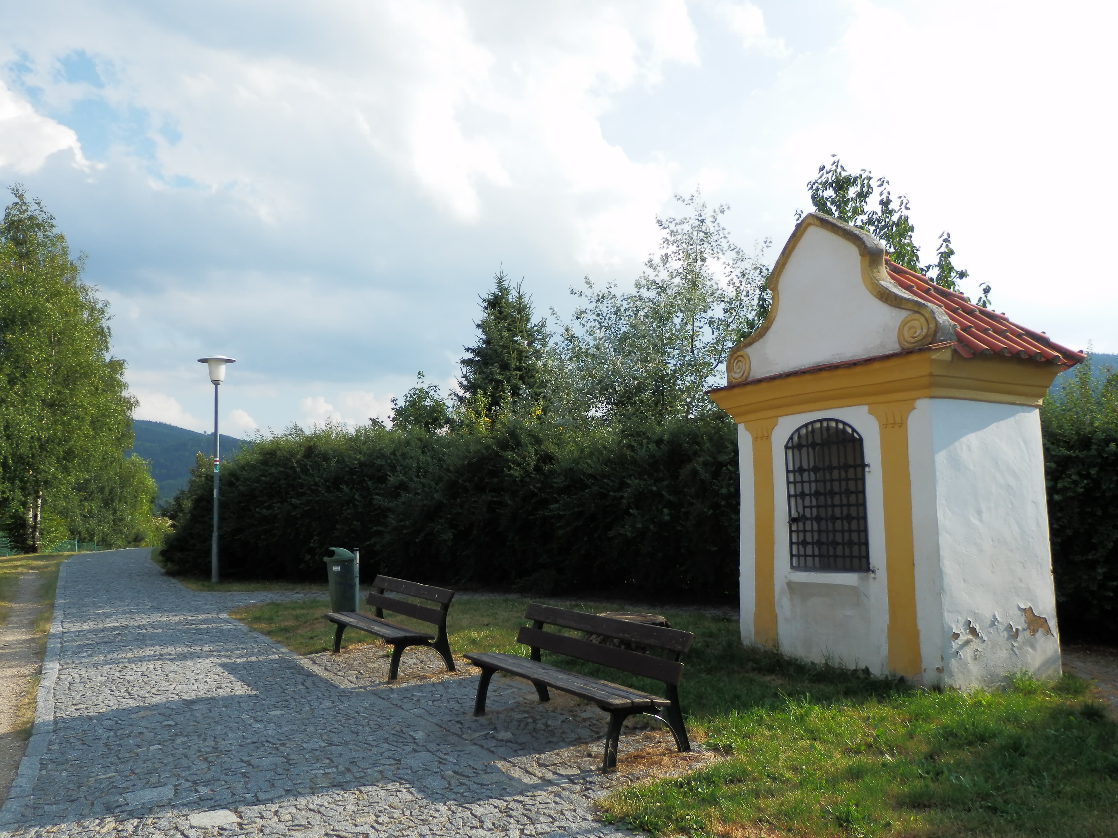 Výklenková kaplička II