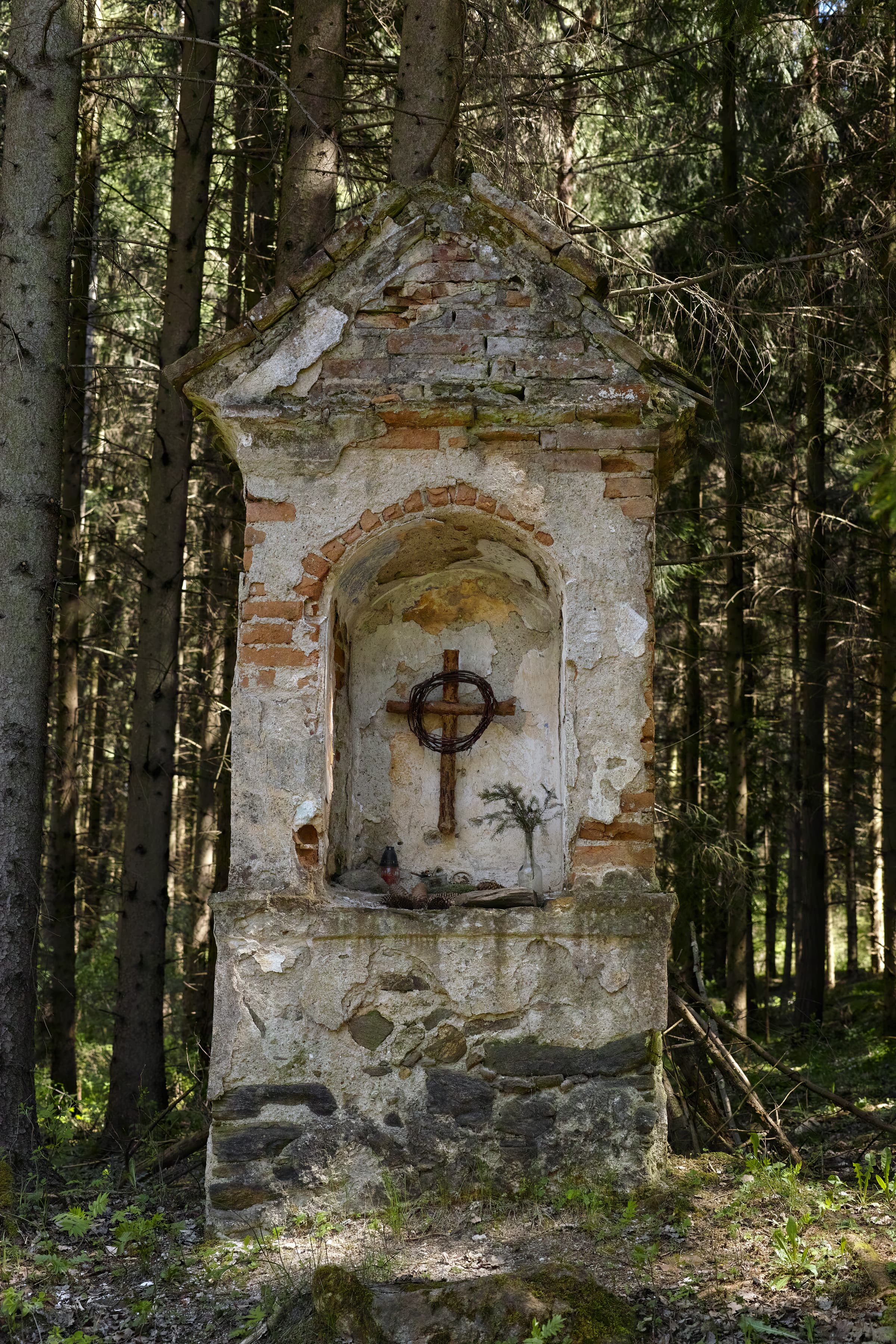 Chapel-shrine above Kladné