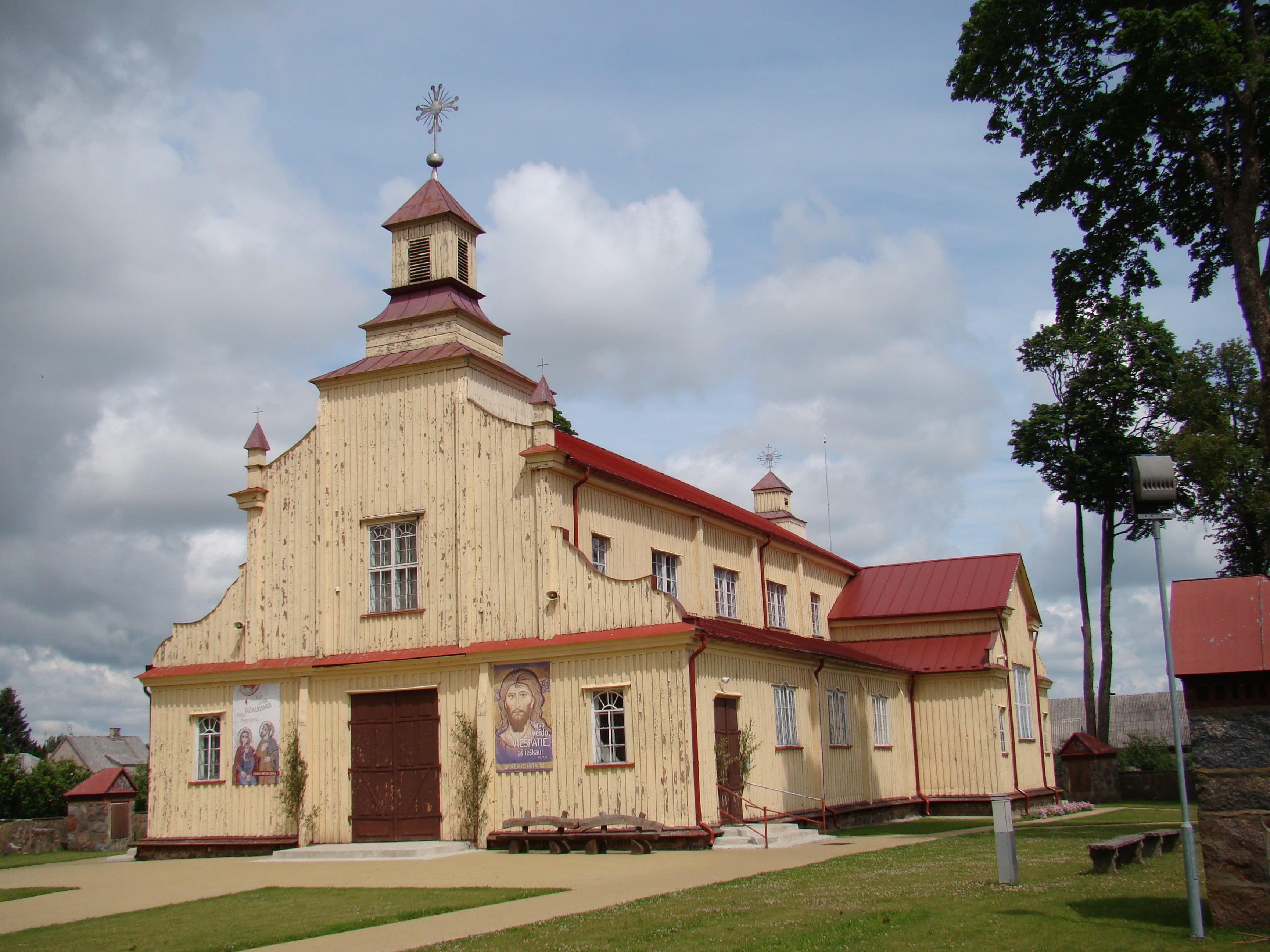 Church of the Assumption, Kartena