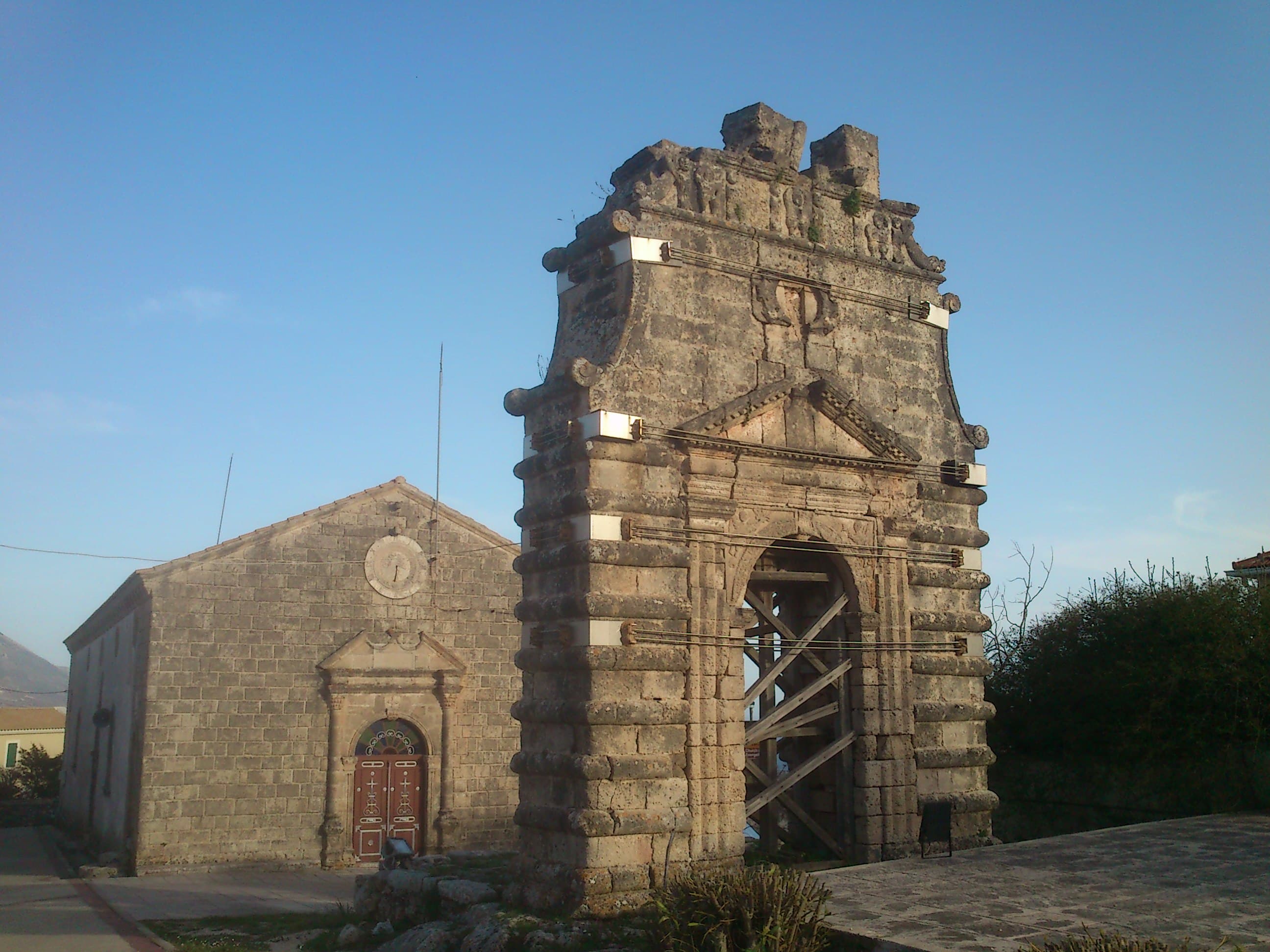 Church of Evangelistrias, Kastro