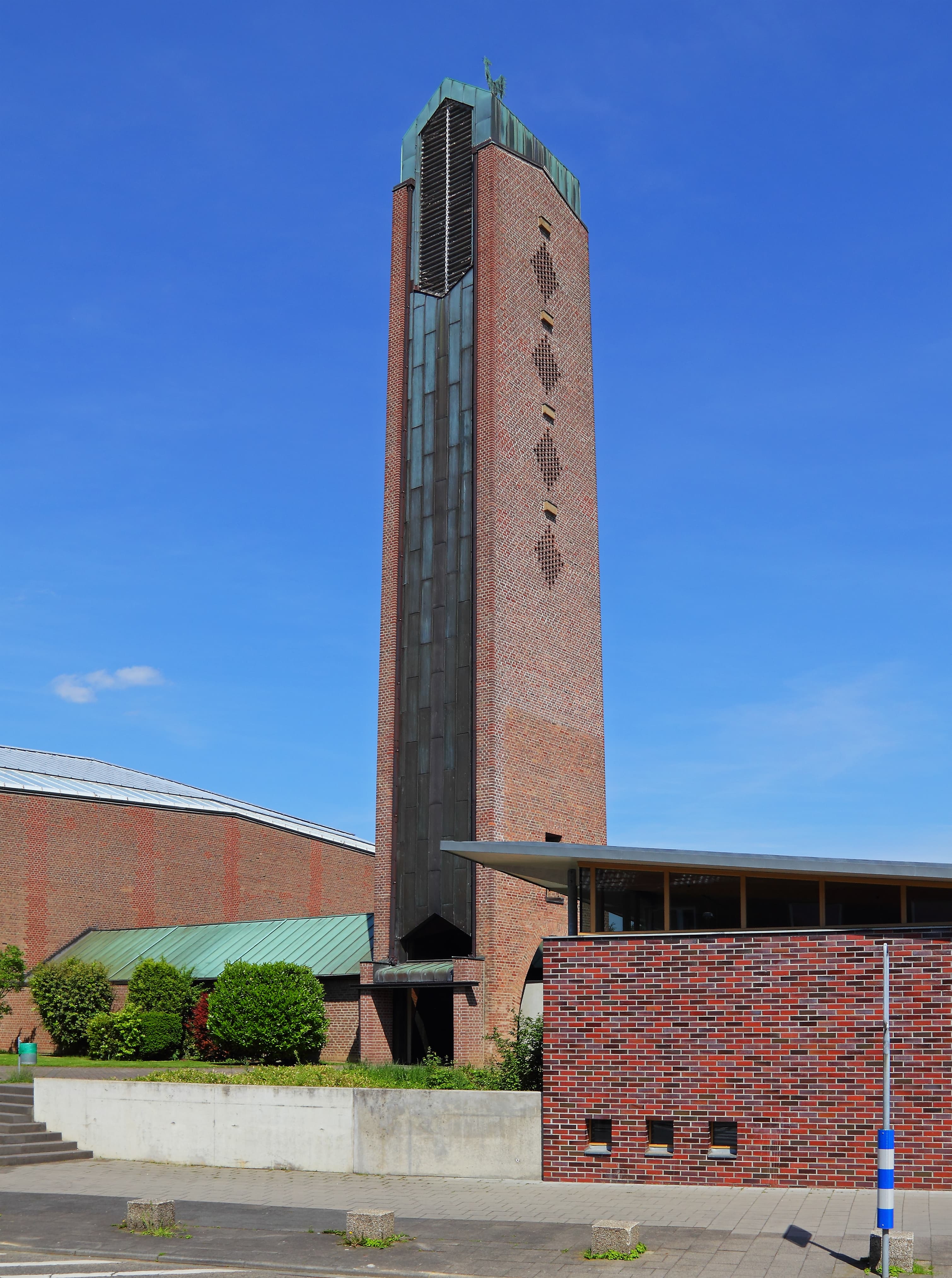 Regina Coeli Church (Sindorf)