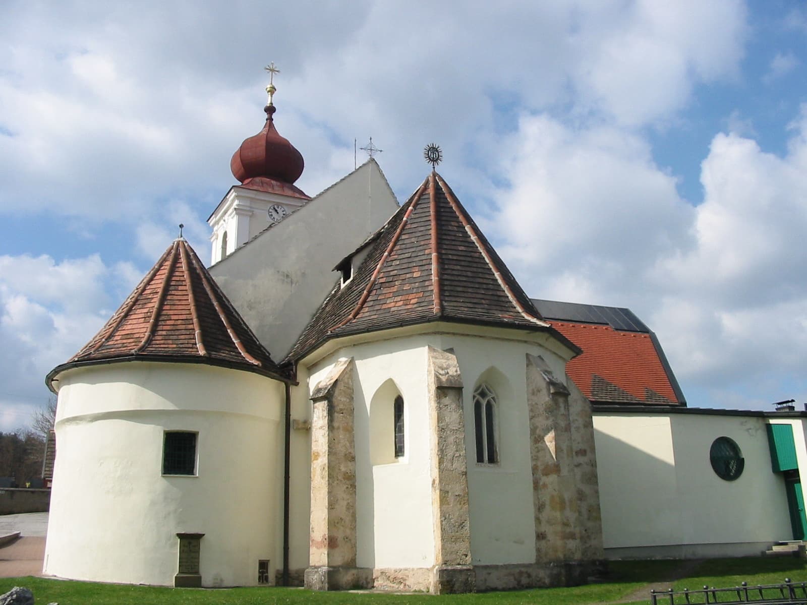Parish church St. Valentin-Landschach