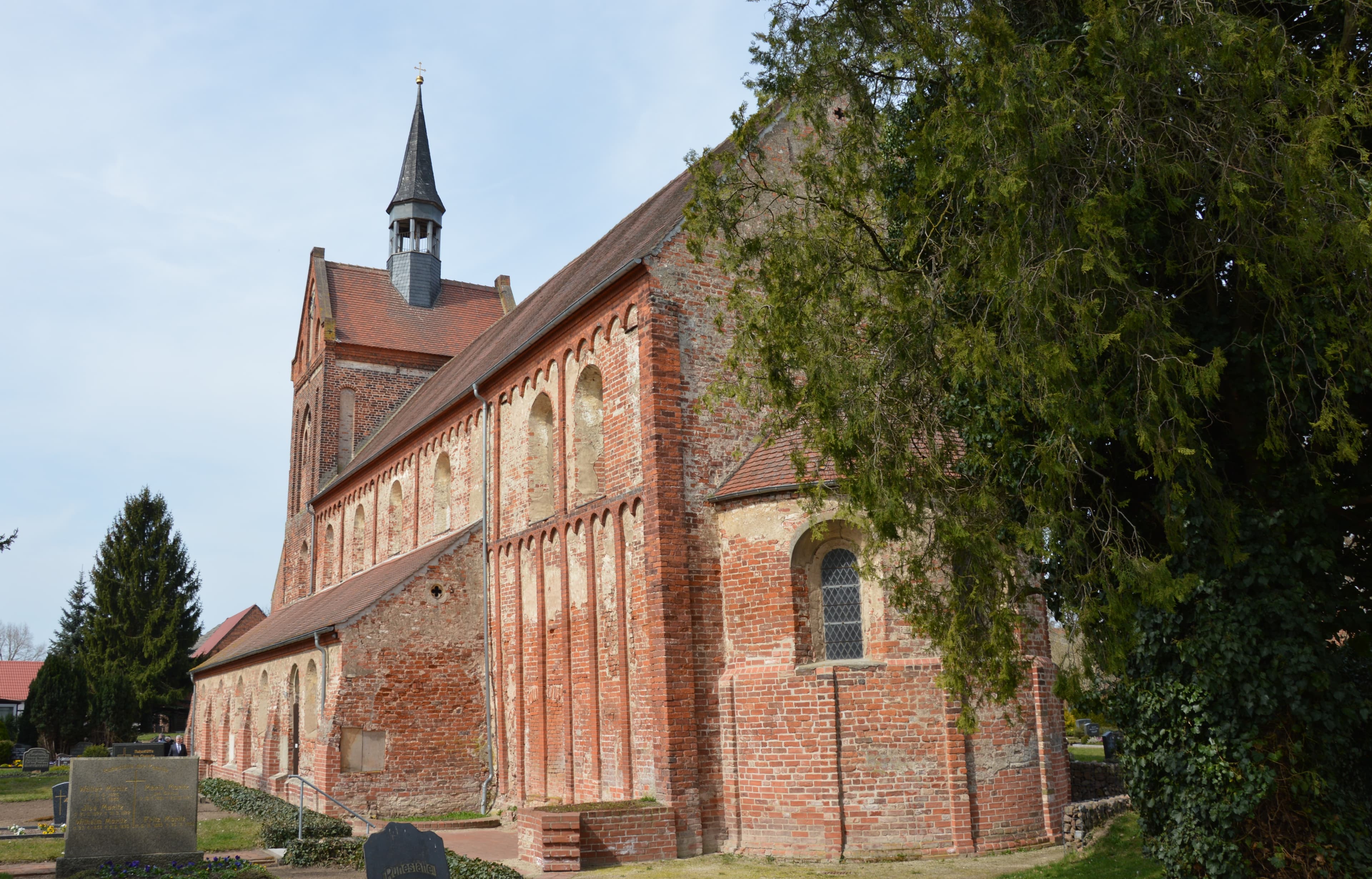 Saint Nikolaus Church (Beuster)