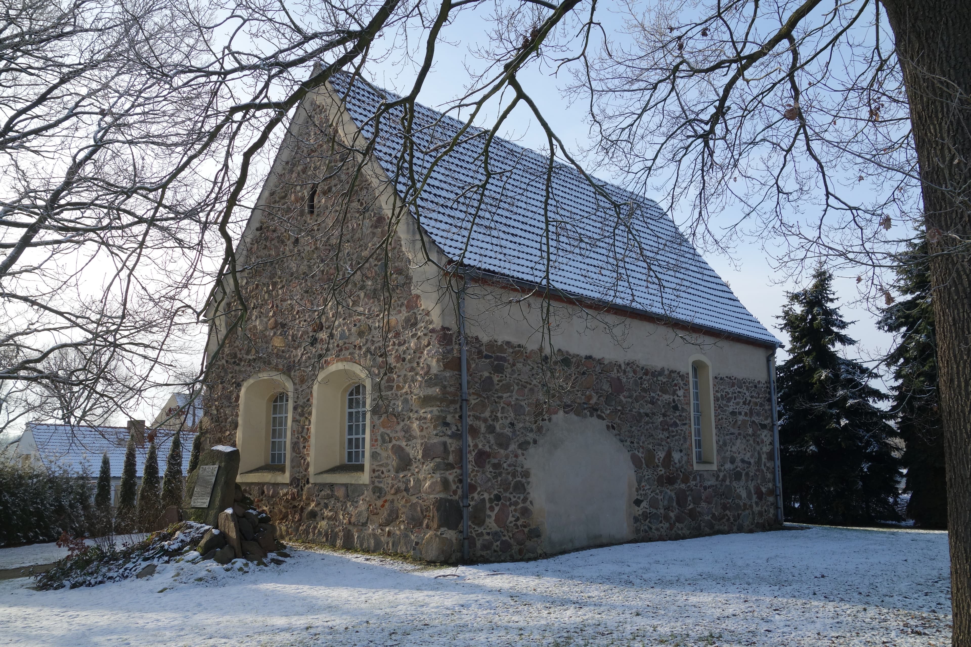Village church Görsdorf (Dahmetal)