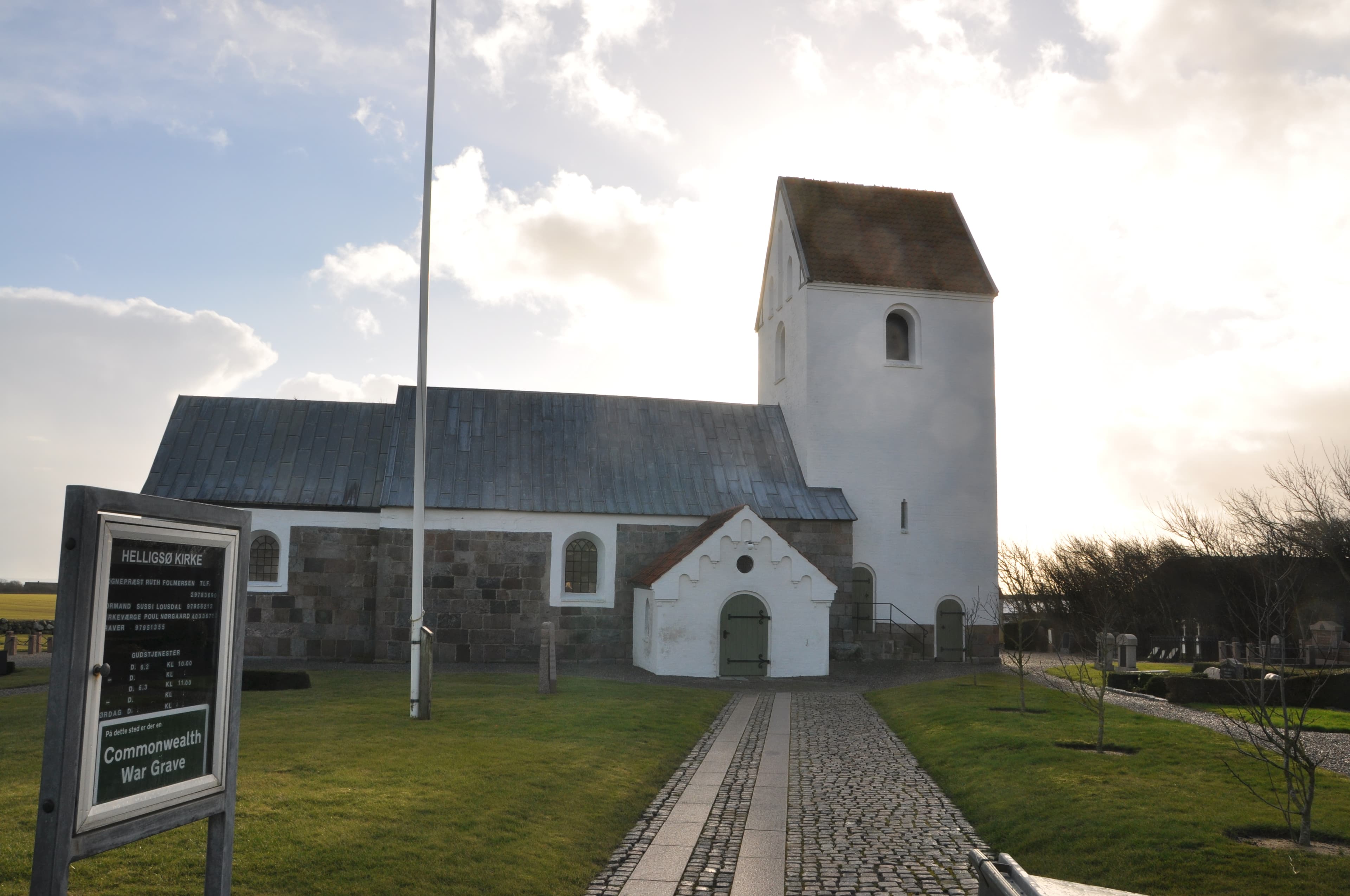Helligsø Church