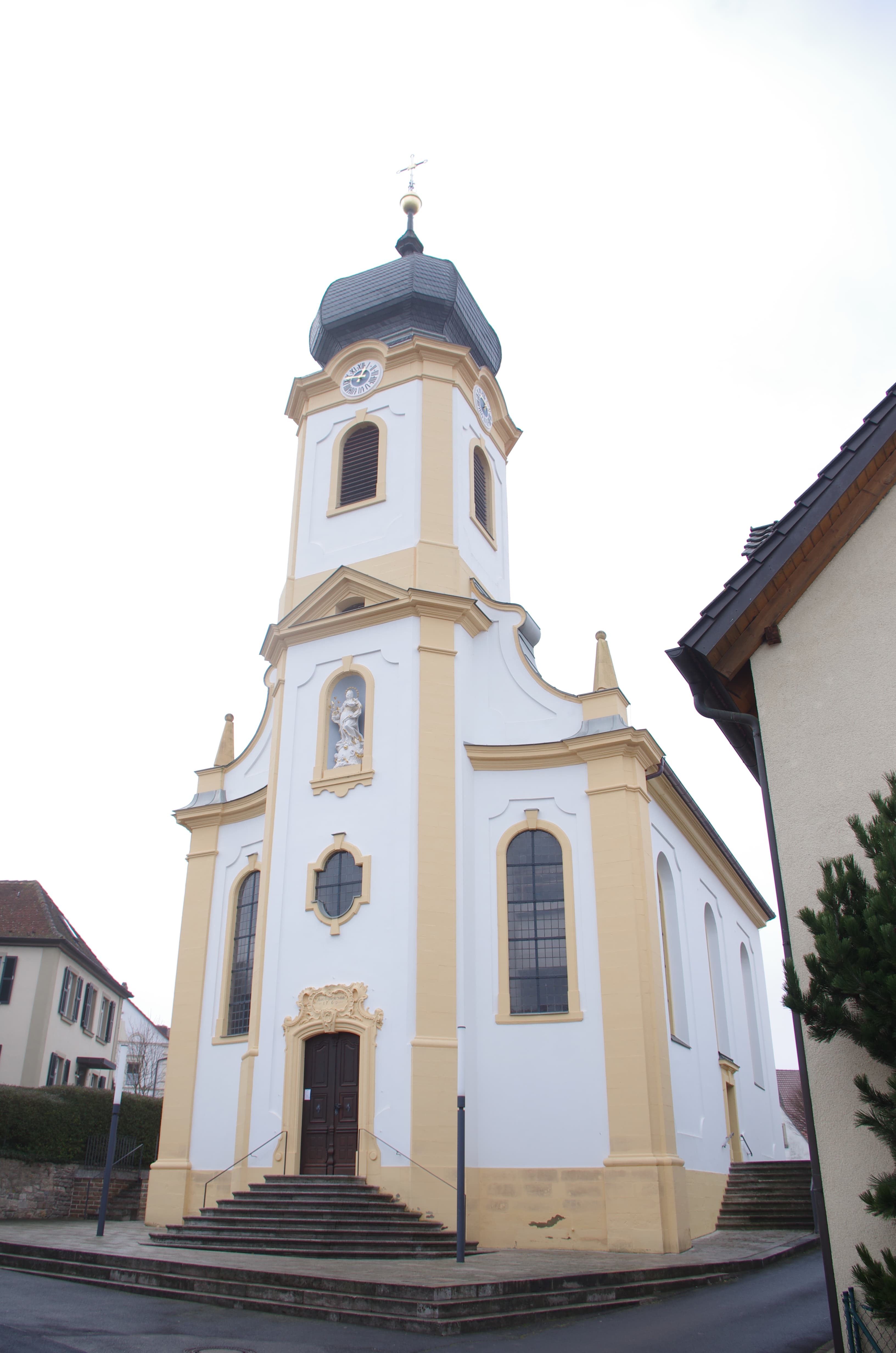 Kuratiekirche