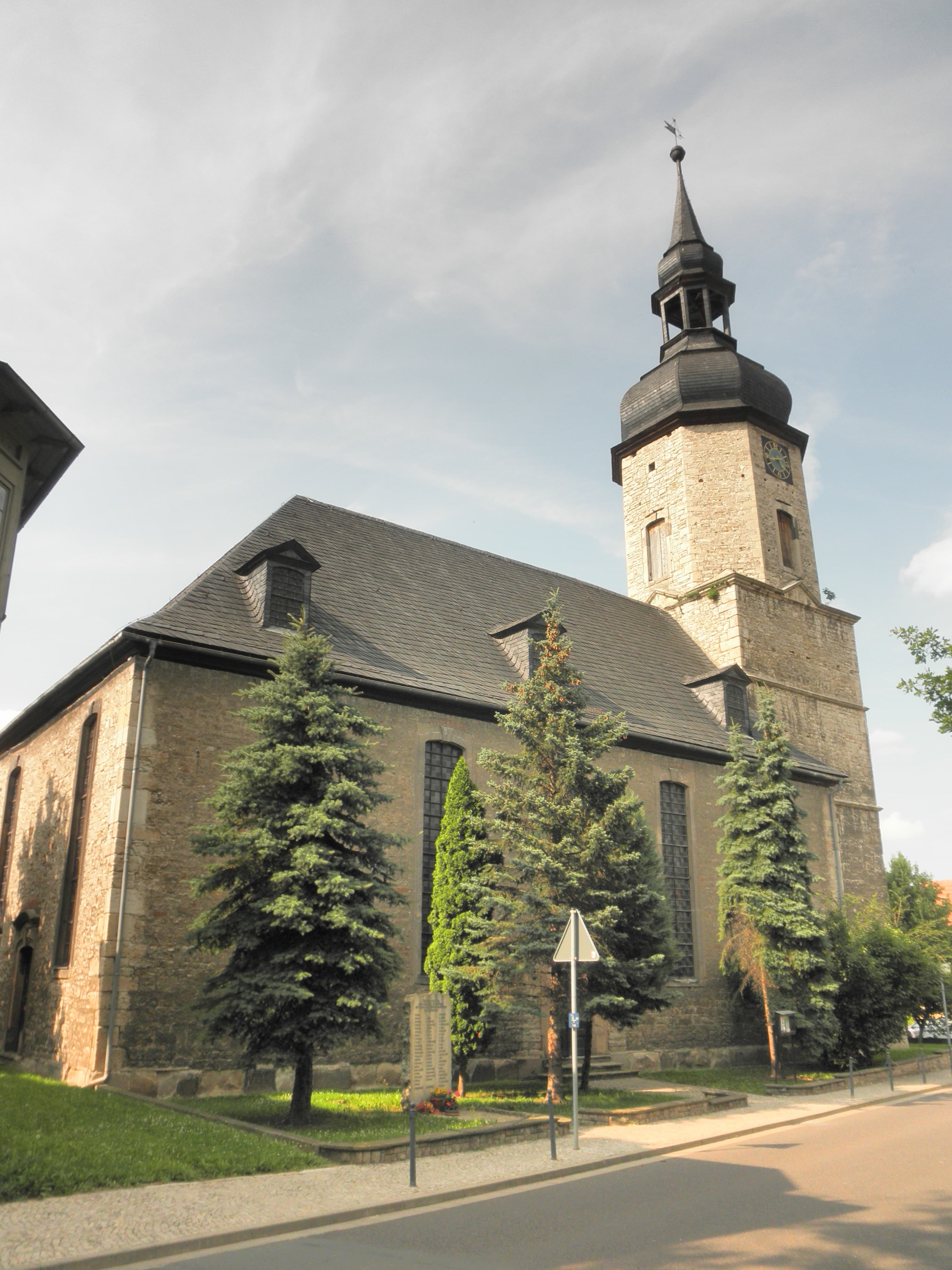 Church Niedertrebra