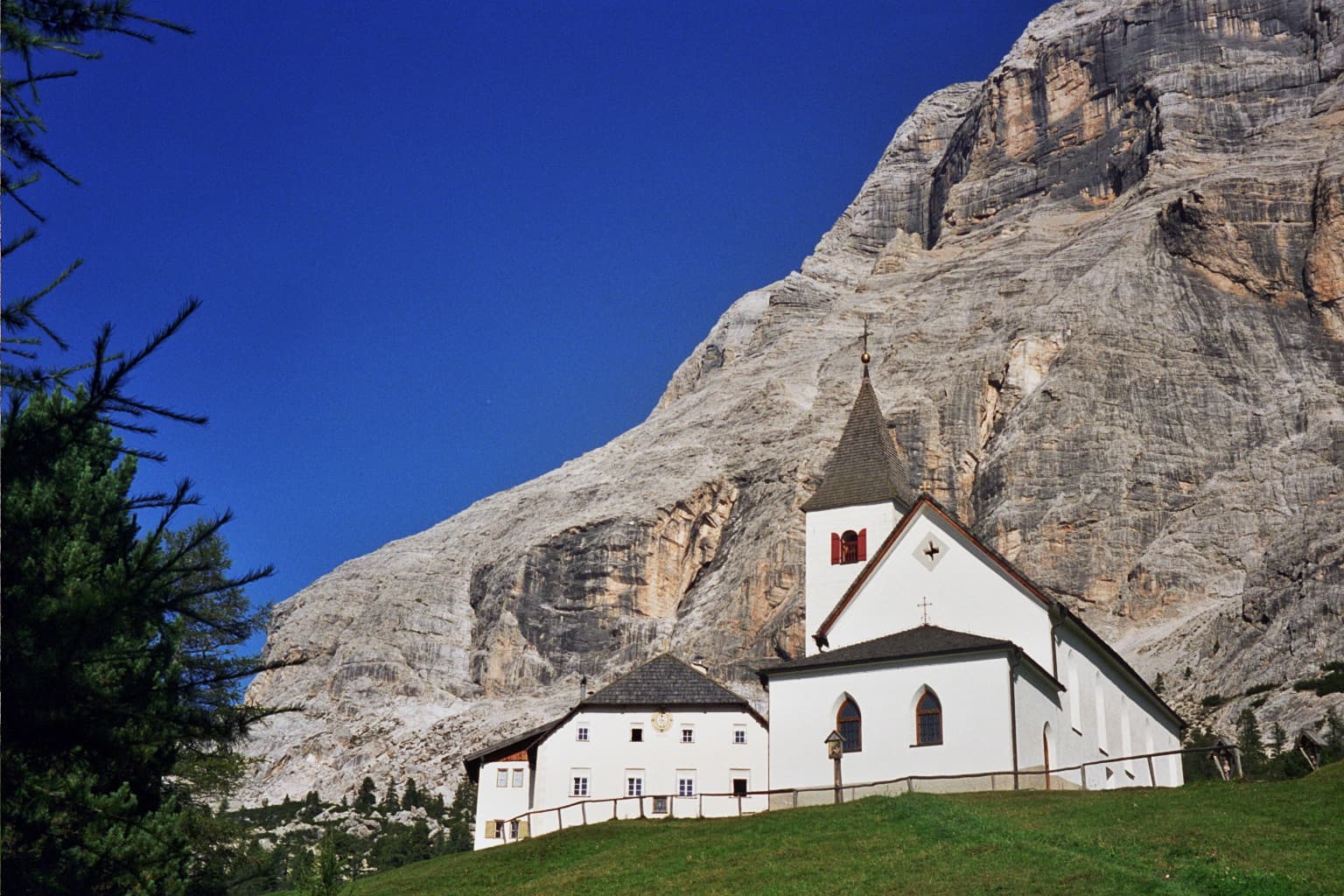 Holy Cross sanctuary
