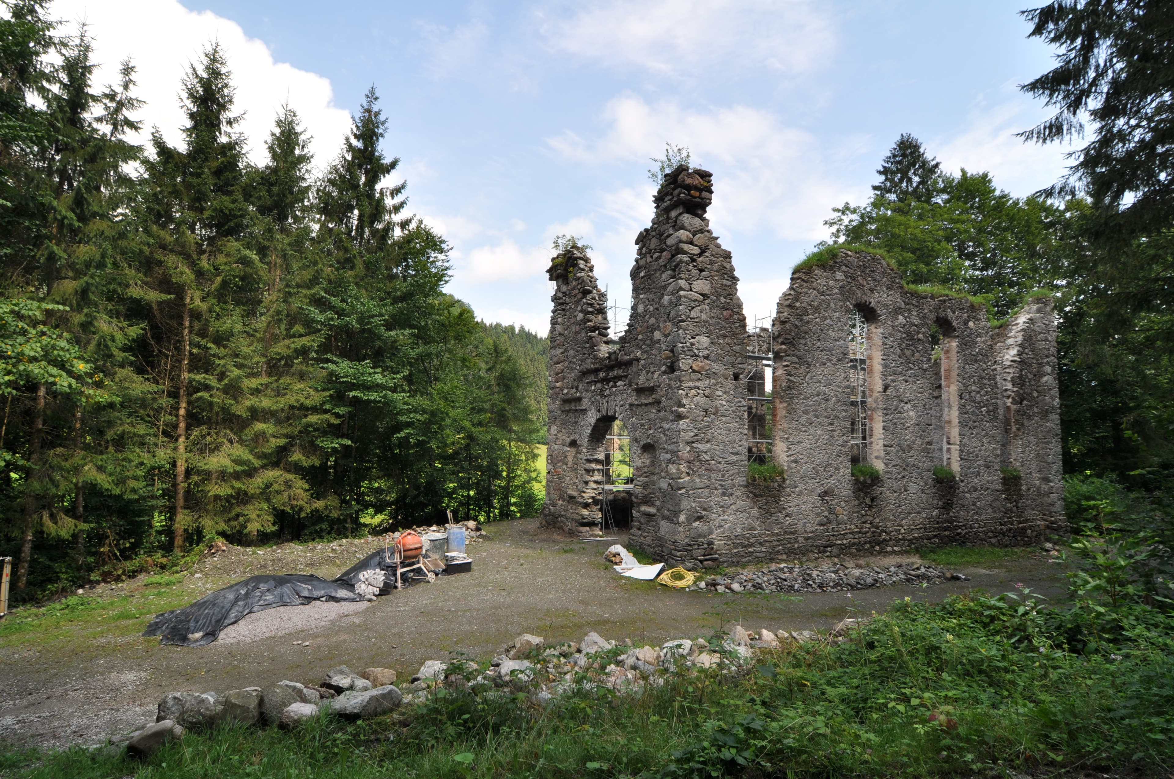 Kirchenruine Hoerbrunn