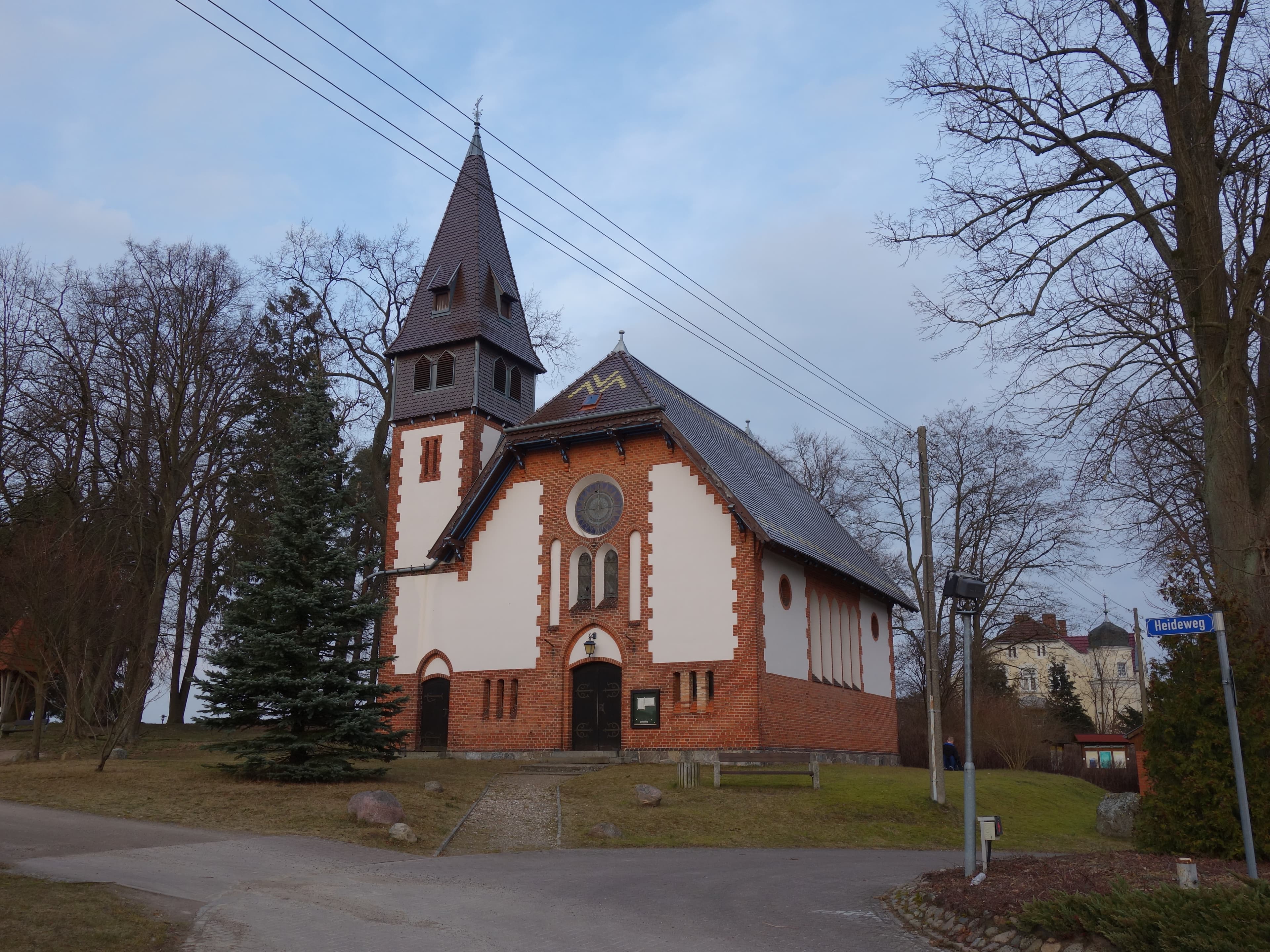 Village church Kleinzerlang