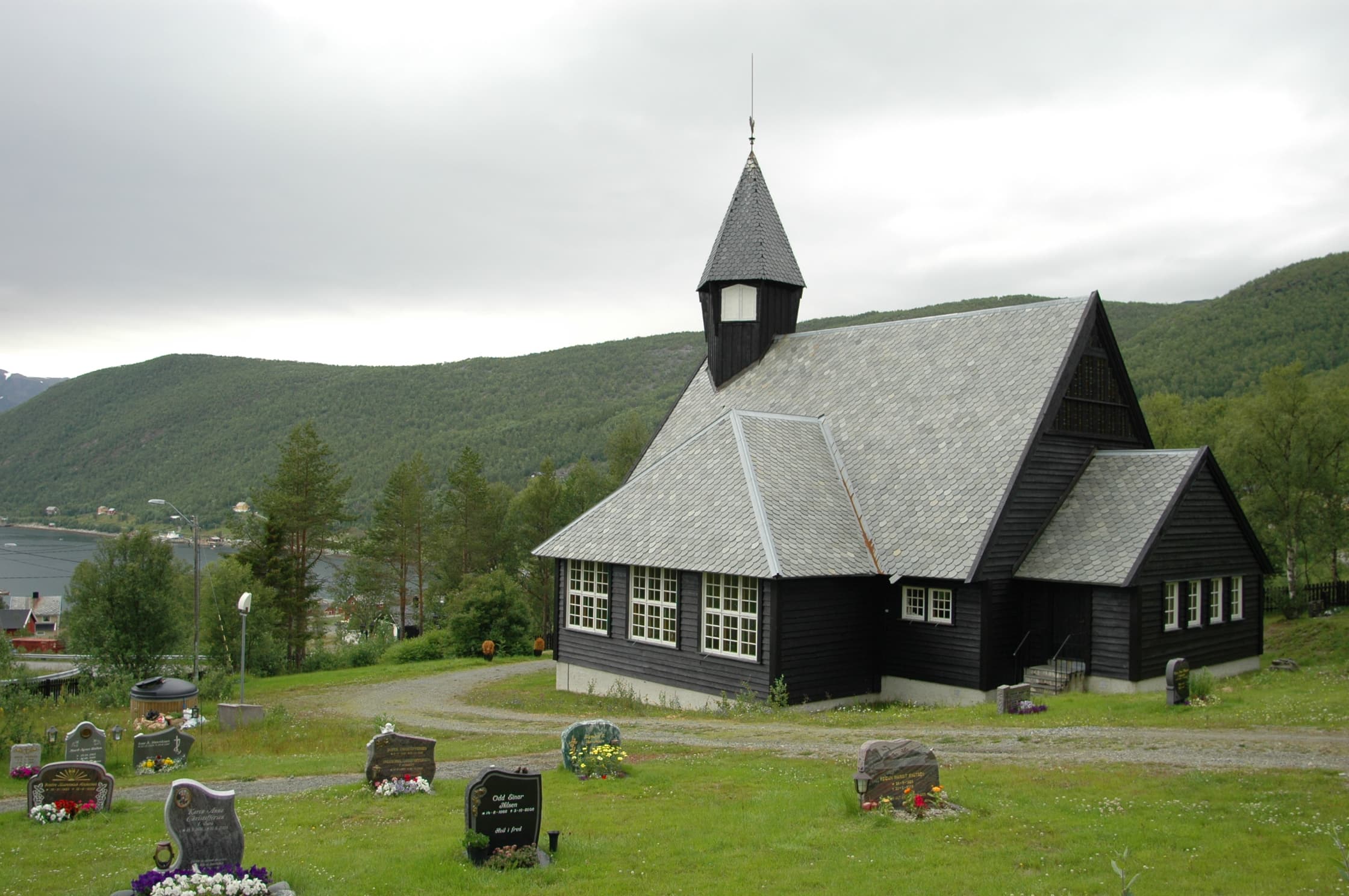 Komagfjord Church