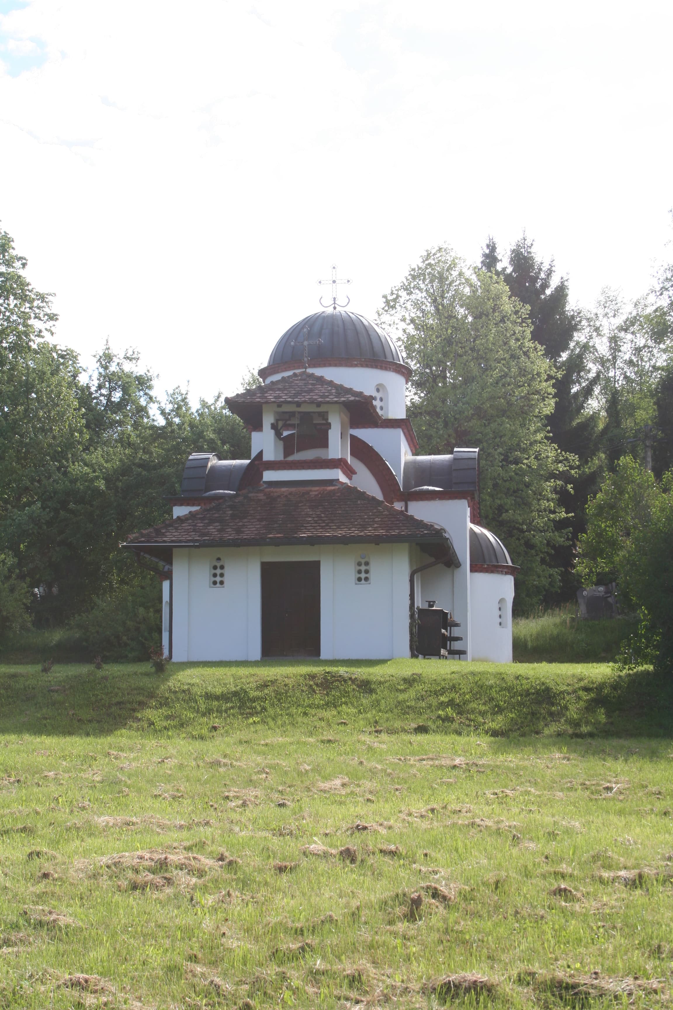 Crkva Sv. Petra i Pavla (Komiirić)