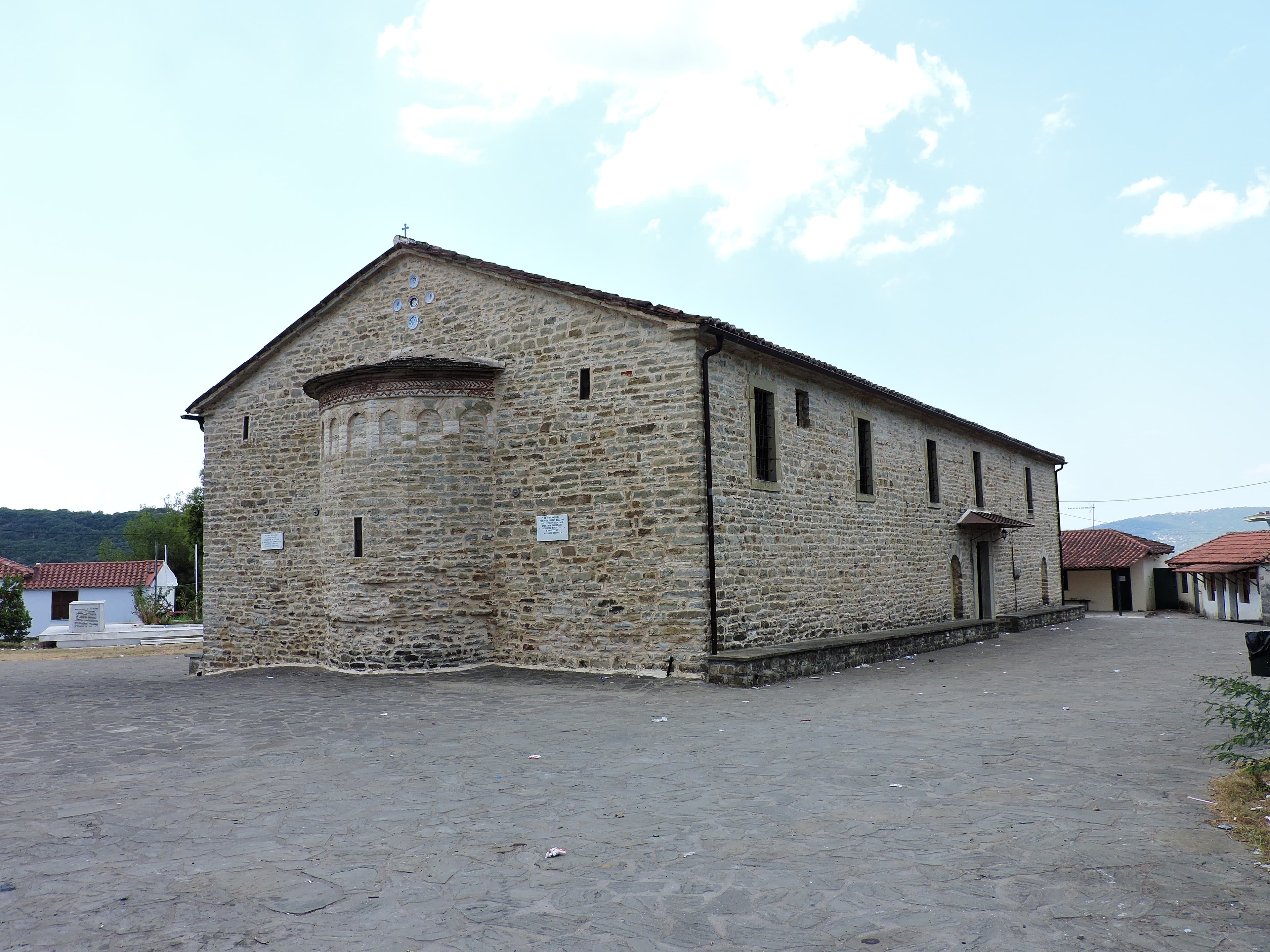 Old church of Agios Georgios, Komboti