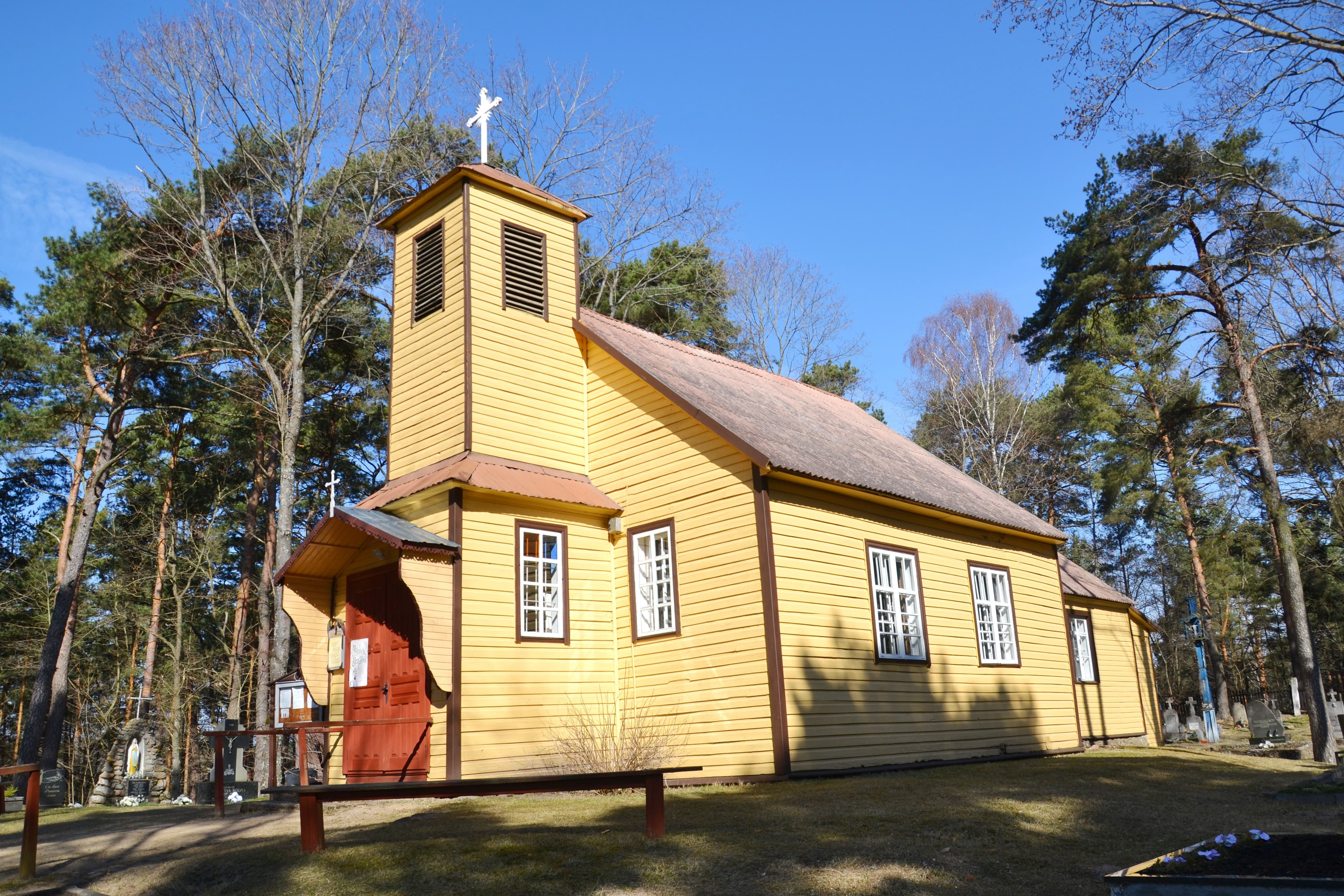 Kretkampis church