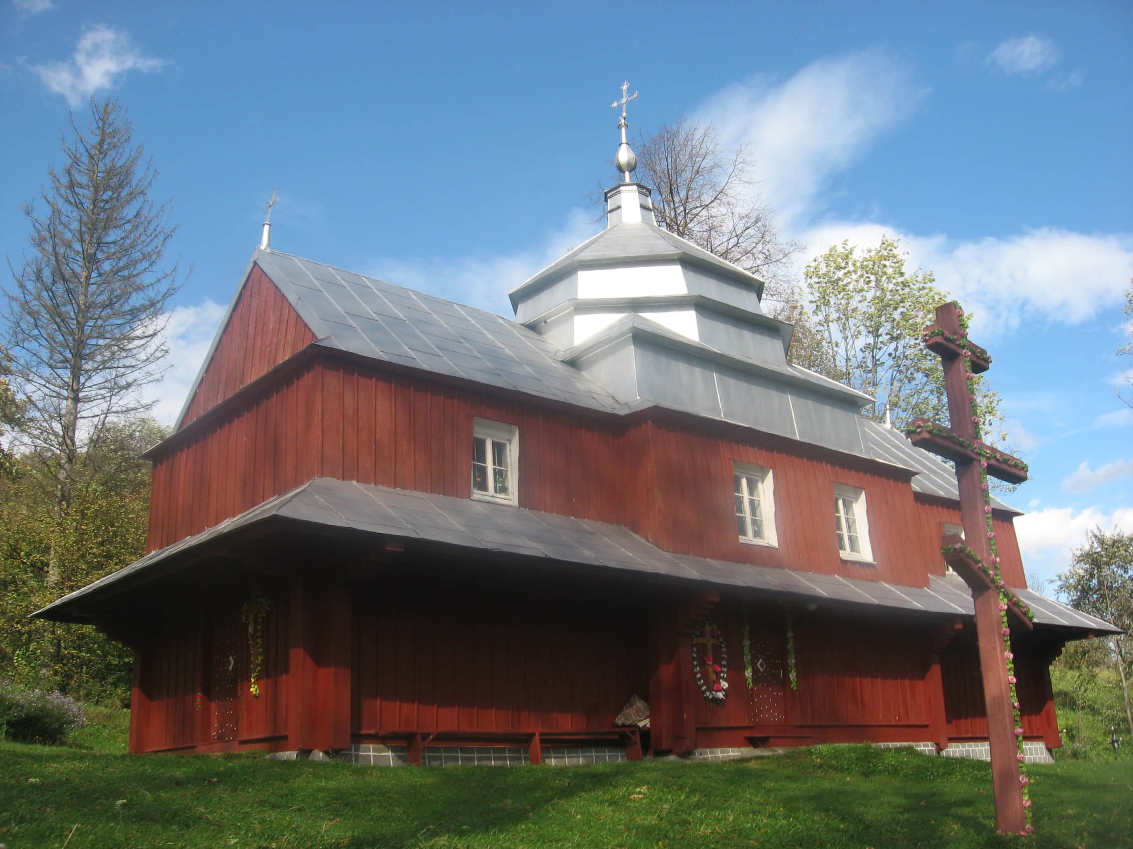 Holy Trinity church, Krushelnytsia