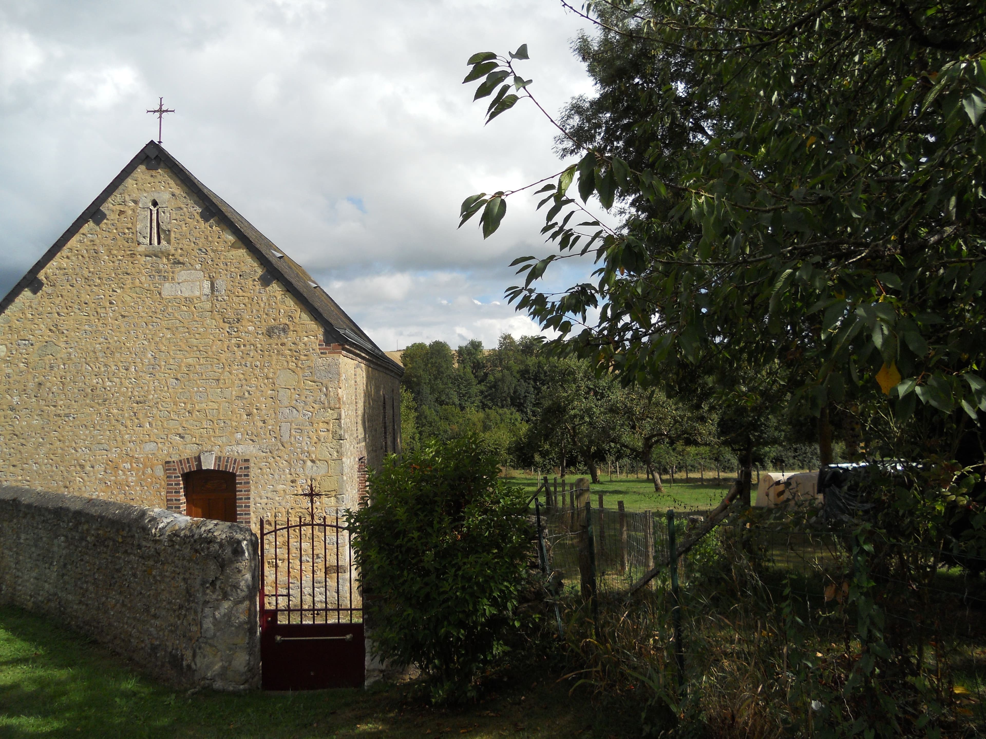 Chapelle Saint-Marcel de Sainte-Céronne-lès-Mortagne