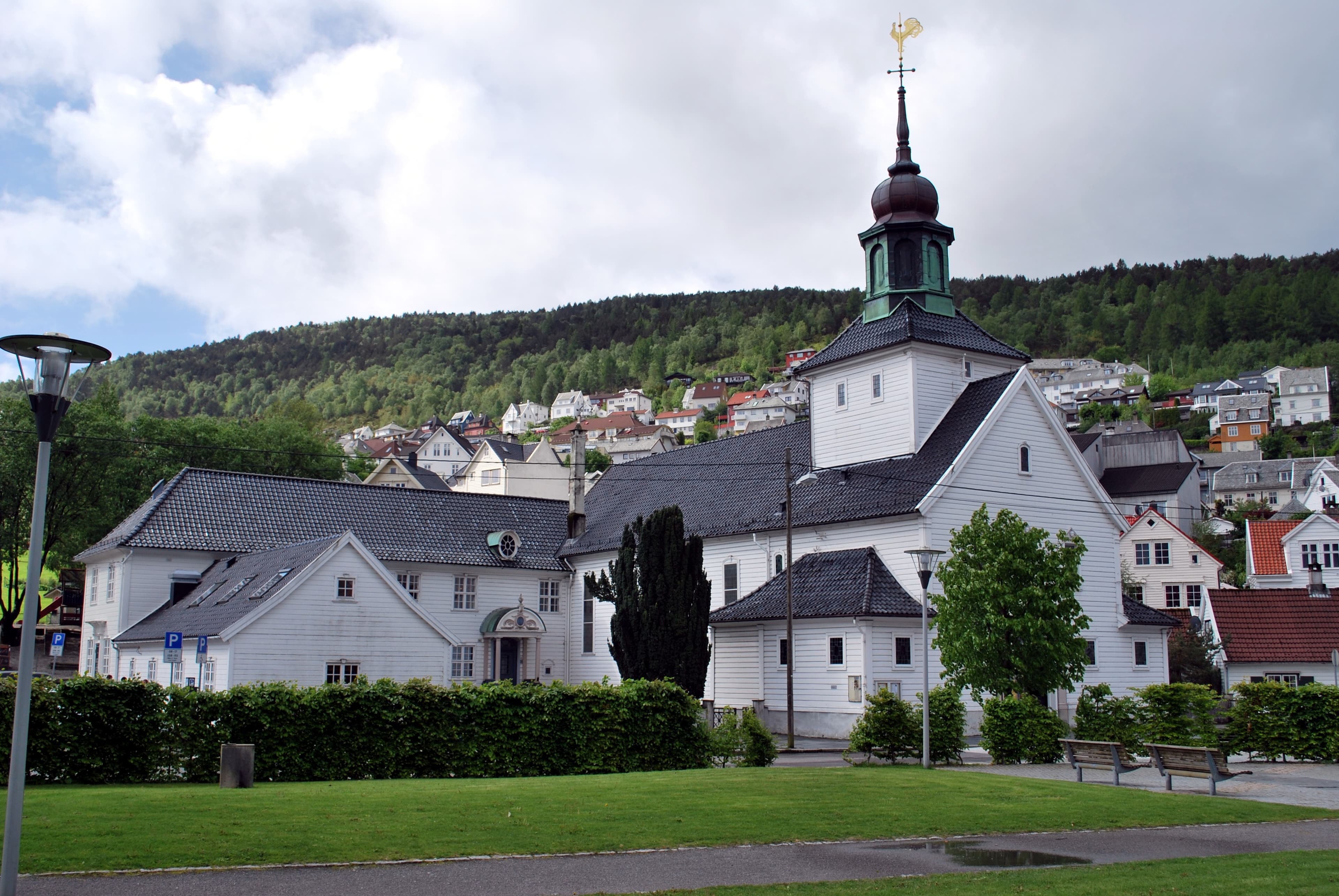 Laksevåg Church