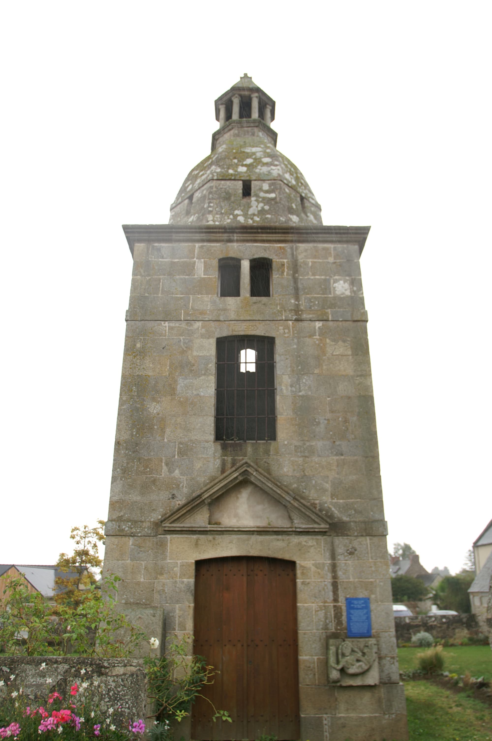 Vieille église de Lancieux