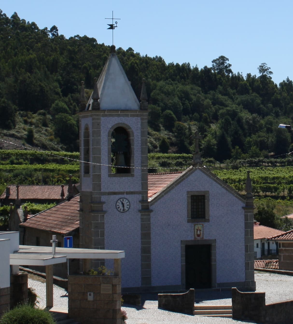 Igreja Paroquial de Leitões