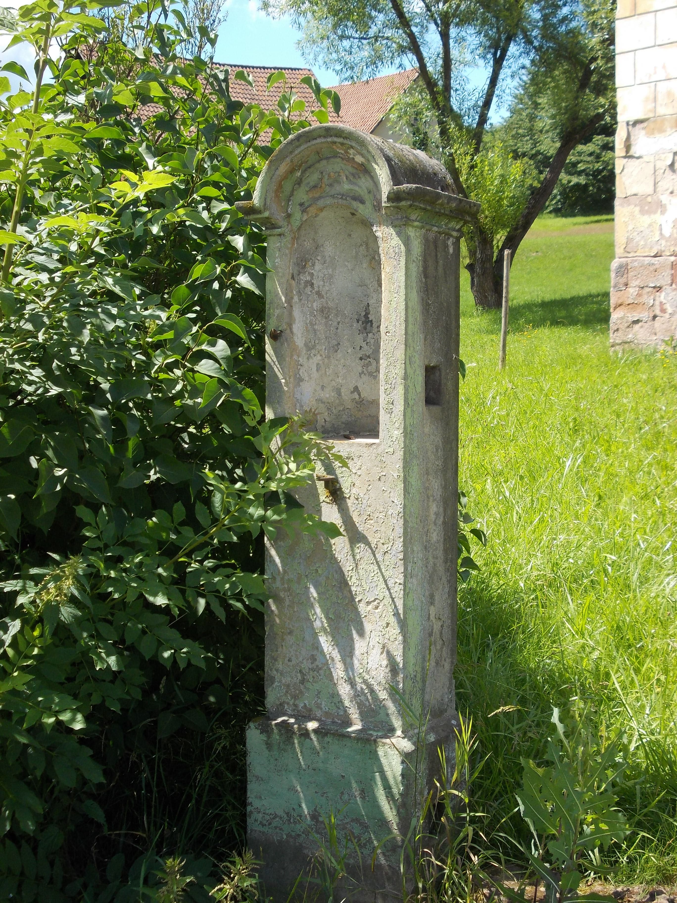 Chapel-shrine in Levínská Olešnice